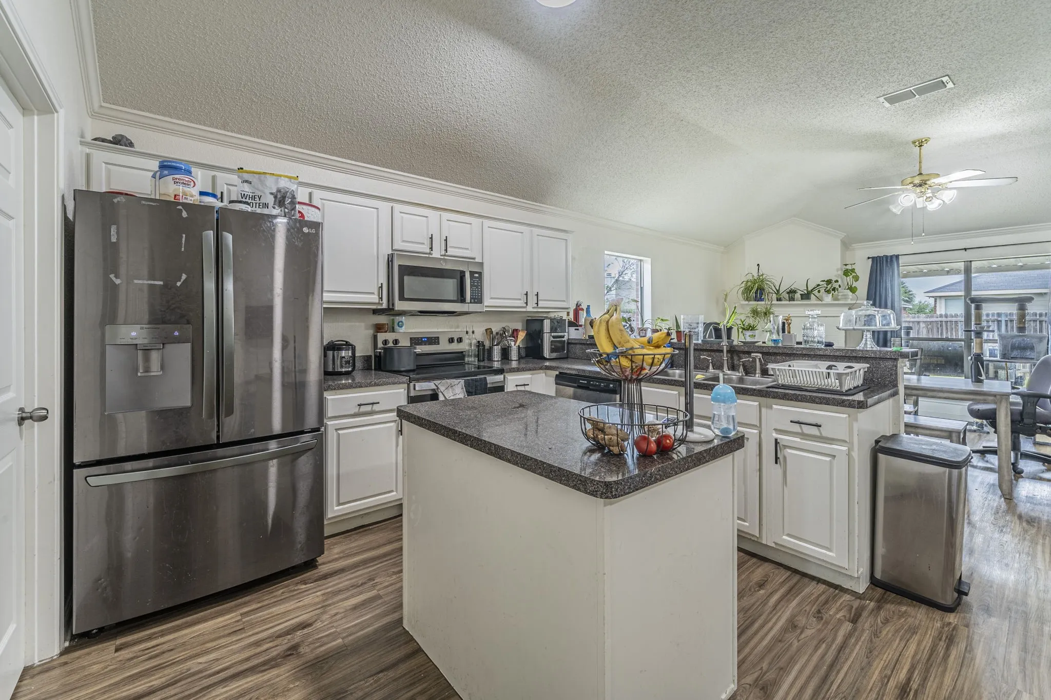 Single Family Residence For Sale in Tarrant County , 7404 Grass Valley Trail, Fort Worth, Texas 76123, 4 Bedroom, 2 Bathroom, 2 Garage spaces, 1,854 Sqft, built in 2003, mls#21237608, Real Estate Agent in Fort Worth, Homes For Sale in Tarrant county, Homes For Sale in Fort Worth, Realtor in Fort Worth Texas, Real Estate Brokerage Independent Realty Texas, Luminita Cordes Realtor