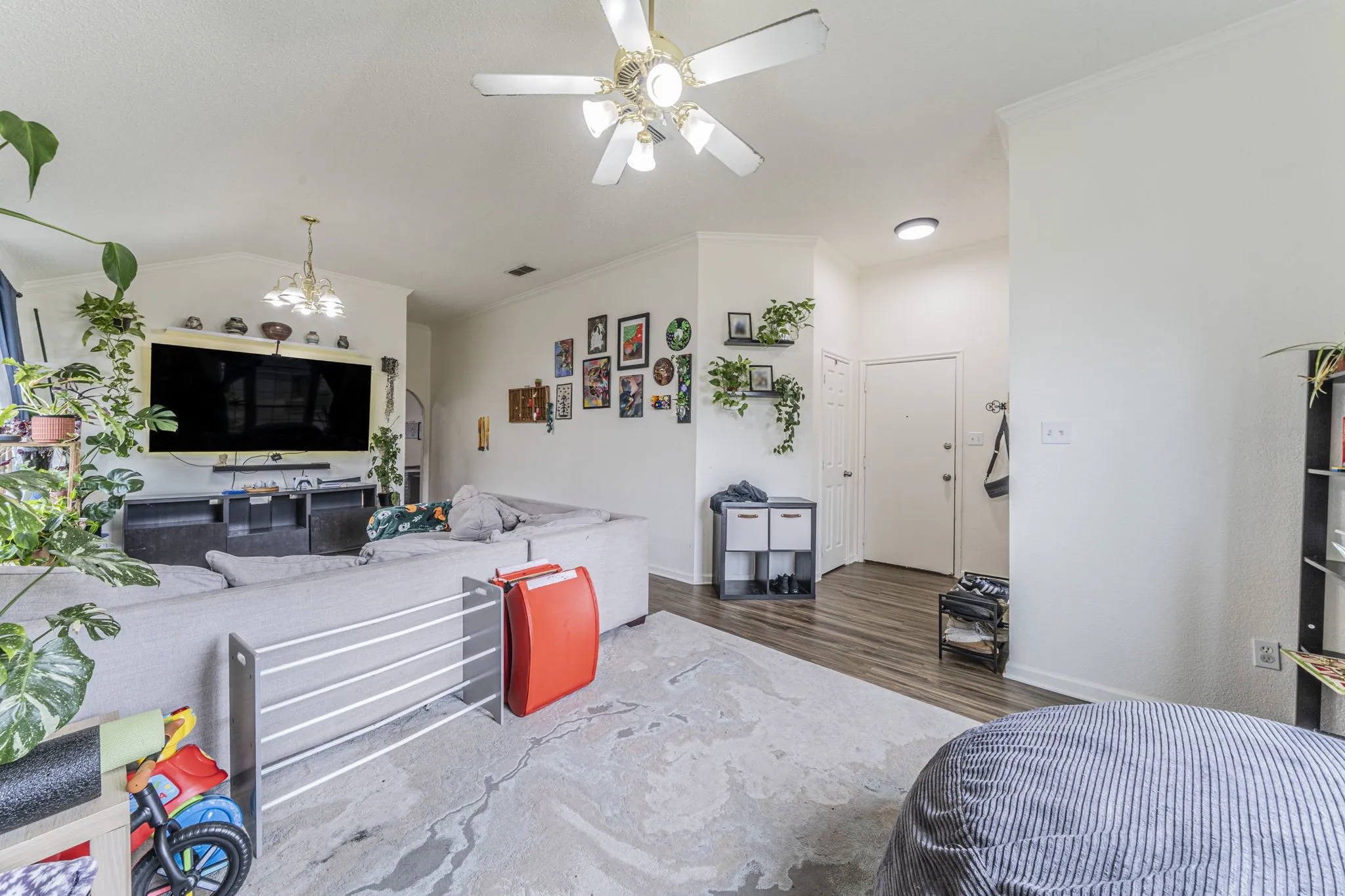 Single Family Residence For Sale in Tarrant County , 7404 Grass Valley Trail, Fort Worth, Texas 76123, 4 Bedroom, 2 Bathroom, 2 Garage spaces, 1,854 Sqft, built in 2003, mls#21237608, Real Estate Agent in Fort Worth, Homes For Sale in Tarrant county, Homes For Sale in Fort Worth, Realtor in Fort Worth Texas, Real Estate Brokerage Independent Realty Texas, Luminita Cordes Realtor