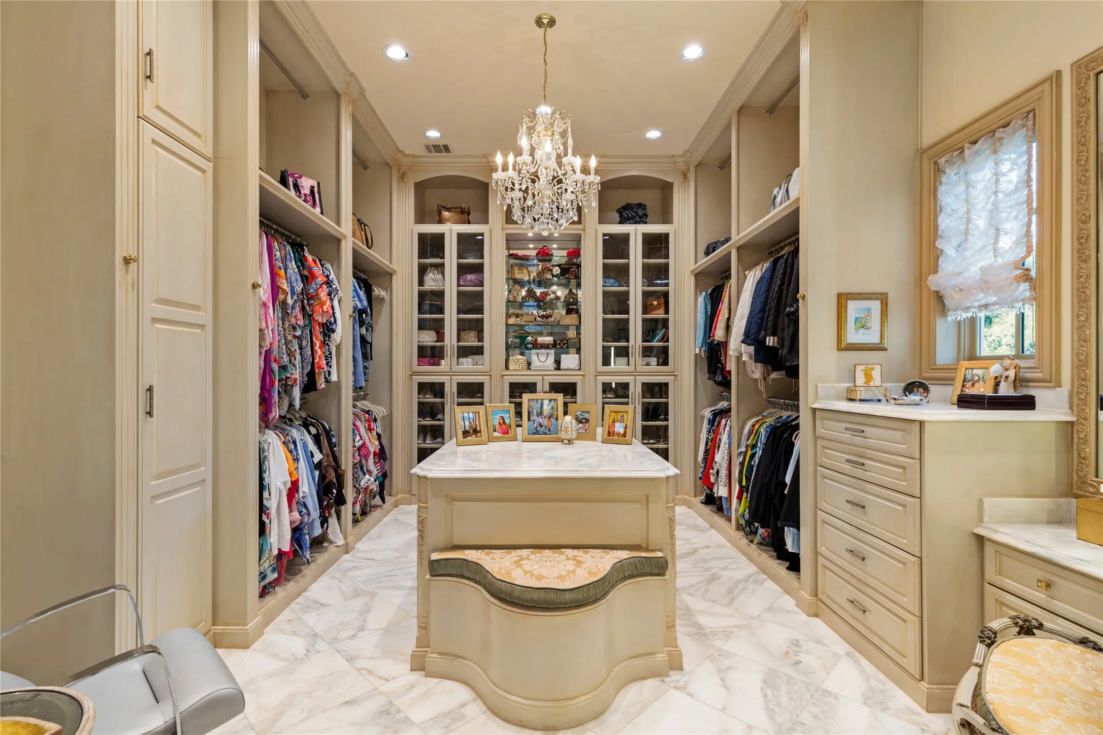 Single Family Residence For Sale in Collin County , 1201 Gray Branch Road, Mc Kinney, Texas 75071, 8 Bedrooms, 12 Bathrooms, 6 Garage spaces, 14,665 Sqft, built in 2009, Preowned, Price $14,650,000, mls#21234767, Real Estate Agent in Mc Kinney, Homes For Sale in Collin county, Homes For Sale in Mc Kinney, Realtor in Mc Kinney Texas, Real Estate Brokerage Independent Realty Texas, Luminita Cordes Realtor