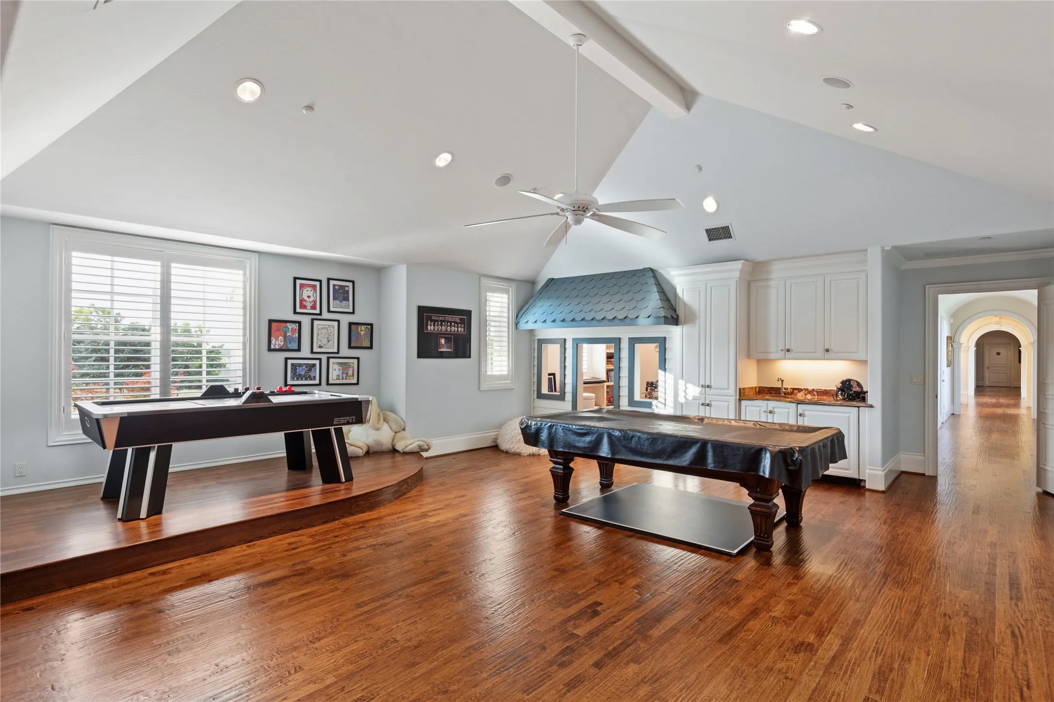 Single Family Residence For Sale in Collin County , 1201 Gray Branch Road, Mc Kinney, Texas 75071, 8 Bedrooms, 12 Bathrooms, 6 Garage spaces, 14,665 Sqft, built in 2009, Preowned, Price $14,650,000, mls#21234767, Real Estate Agent in Mc Kinney, Homes For Sale in Collin county, Homes For Sale in Mc Kinney, Realtor in Mc Kinney Texas, Real Estate Brokerage Independent Realty Texas, Luminita Cordes Realtor