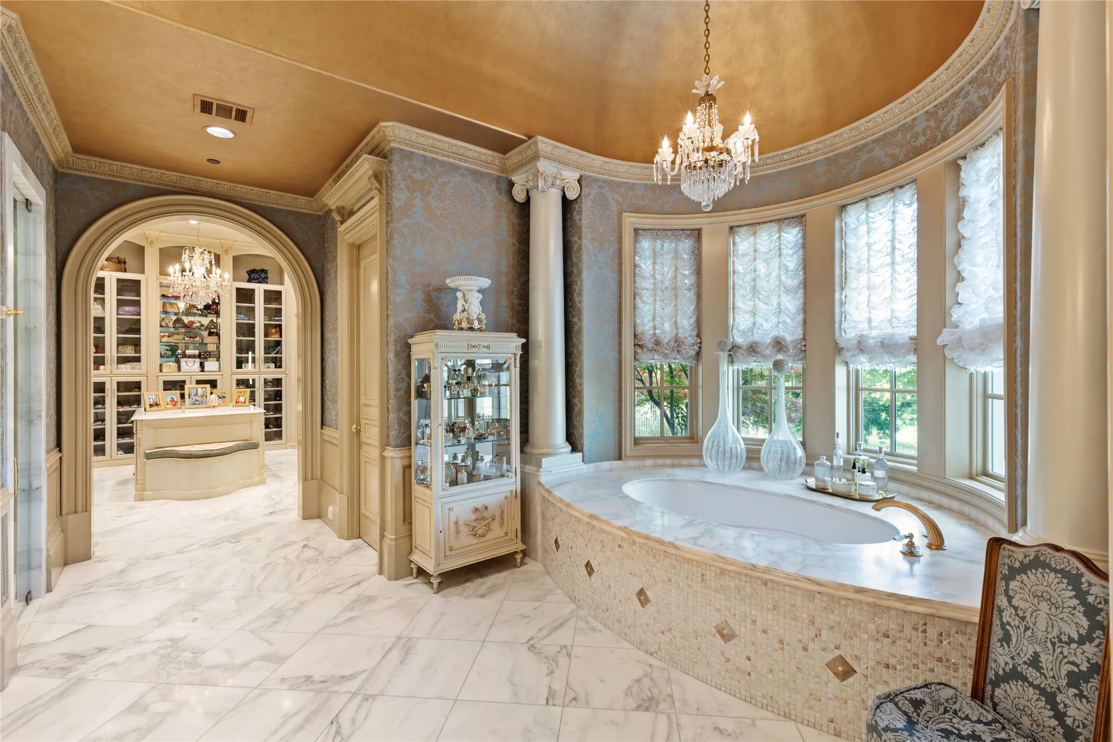 Single Family Residence For Sale in Collin County , 1201 Gray Branch Road, Mc Kinney, Texas 75071, 8 Bedrooms, 12 Bathrooms, 6 Garage spaces, 14,665 Sqft, built in 2009, Preowned, Price $14,650,000, mls#21234767, Real Estate Agent in Mc Kinney, Homes For Sale in Collin county, Homes For Sale in Mc Kinney, Realtor in Mc Kinney Texas, Real Estate Brokerage Independent Realty Texas, Luminita Cordes Realtor
