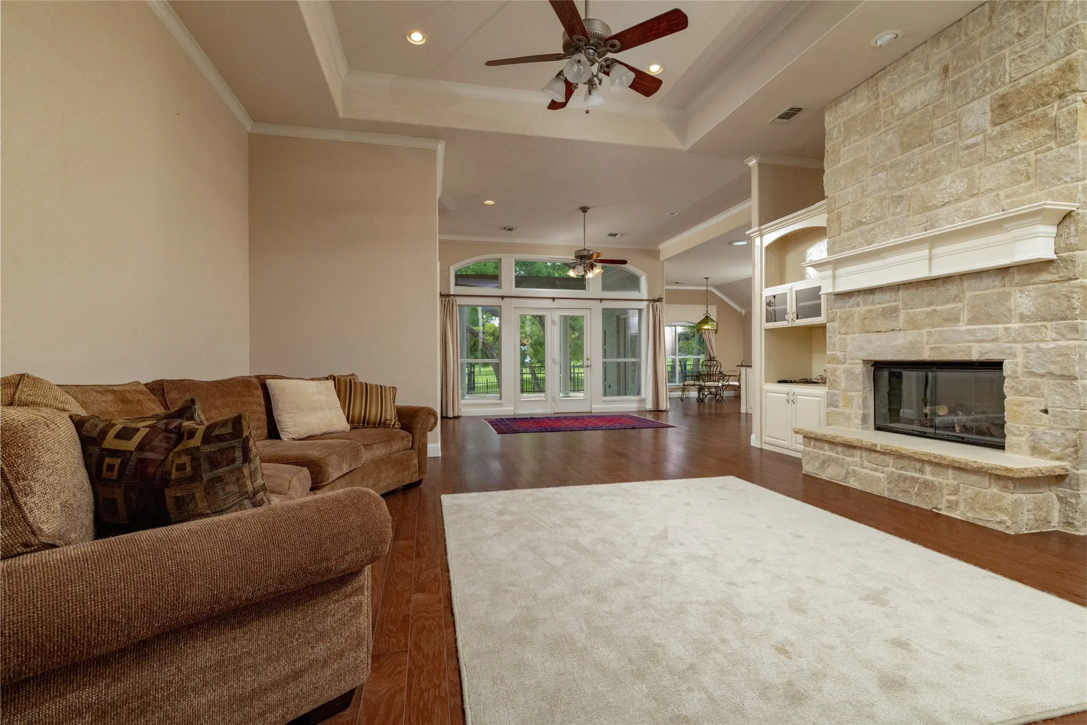 Single Family Residence For Sale in Wise County , 603 Runaway Bay Drive, Runaway Bay, Texas 76426, 3 Bedrooms, 3 Bathrooms, 3 Garage spaces, 2,569 Sqft, built in 2004, Price $425,000, mls#21241732, Real Estate Agent in Runaway Bay, Homes For Sale in Wise county, Homes For Sale in Runaway Bay, Realtor in Runaway Bay Texas, Real Estate Brokerage Independent Realty Texas, Luminita Cordes Realtor