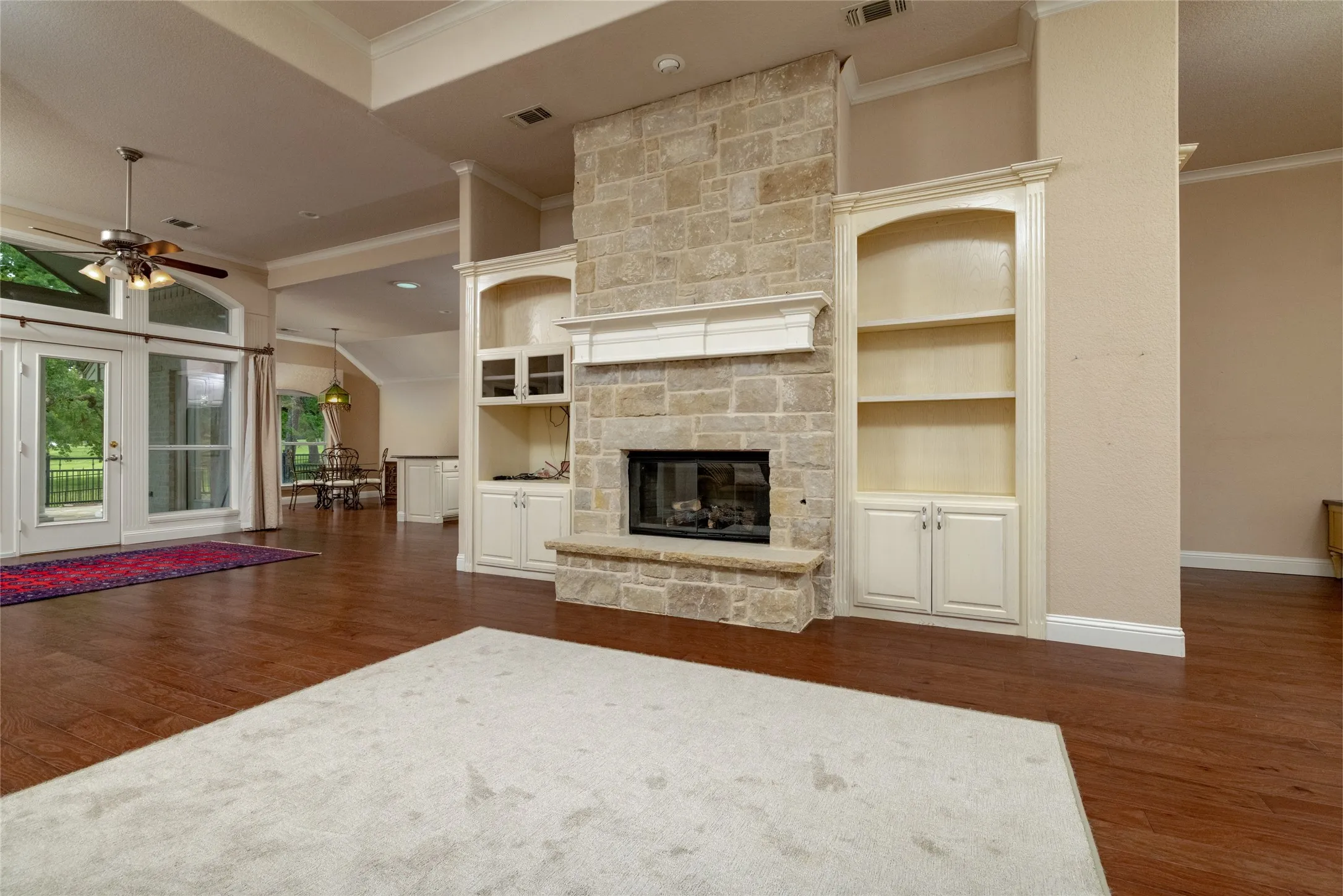 Single Family Residence For Sale in Wise County , 603 Runaway Bay Drive, Runaway Bay, Texas 76426, 3 Bedrooms, 3 Bathrooms, 3 Garage spaces, 2,569 Sqft, built in 2004, Price $425,000, mls#21241732, Real Estate Agent in Runaway Bay, Homes For Sale in Wise county, Homes For Sale in Runaway Bay, Realtor in Runaway Bay Texas, Real Estate Brokerage Independent Realty Texas, Luminita Cordes Realtor