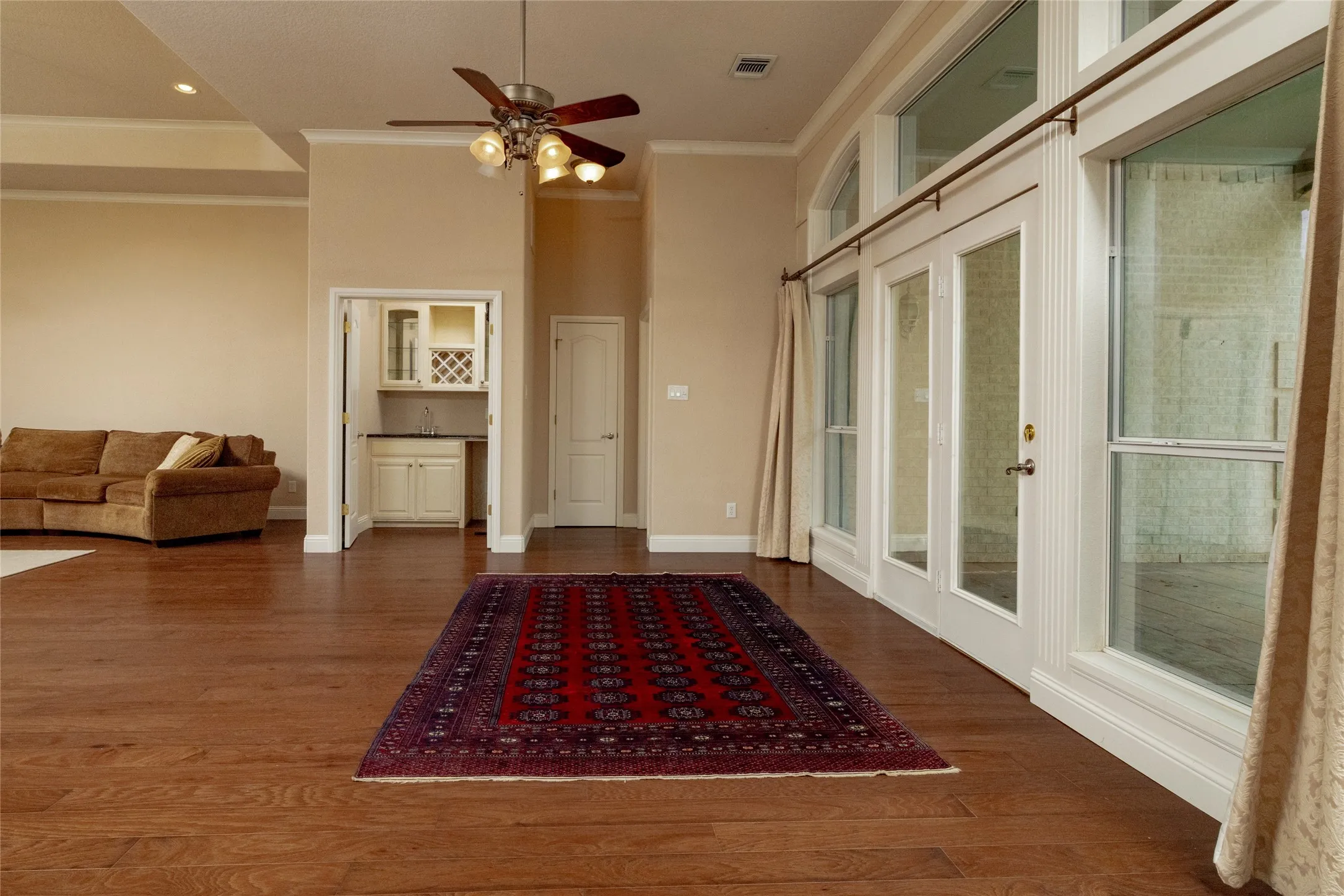 Single Family Residence For Sale in Wise County , 603 Runaway Bay Drive, Runaway Bay, Texas 76426, 3 Bedrooms, 3 Bathrooms, 3 Garage spaces, 2,569 Sqft, built in 2004, Price $425,000, mls#21241732, Real Estate Agent in Runaway Bay, Homes For Sale in Wise county, Homes For Sale in Runaway Bay, Realtor in Runaway Bay Texas, Real Estate Brokerage Independent Realty Texas, Luminita Cordes Realtor