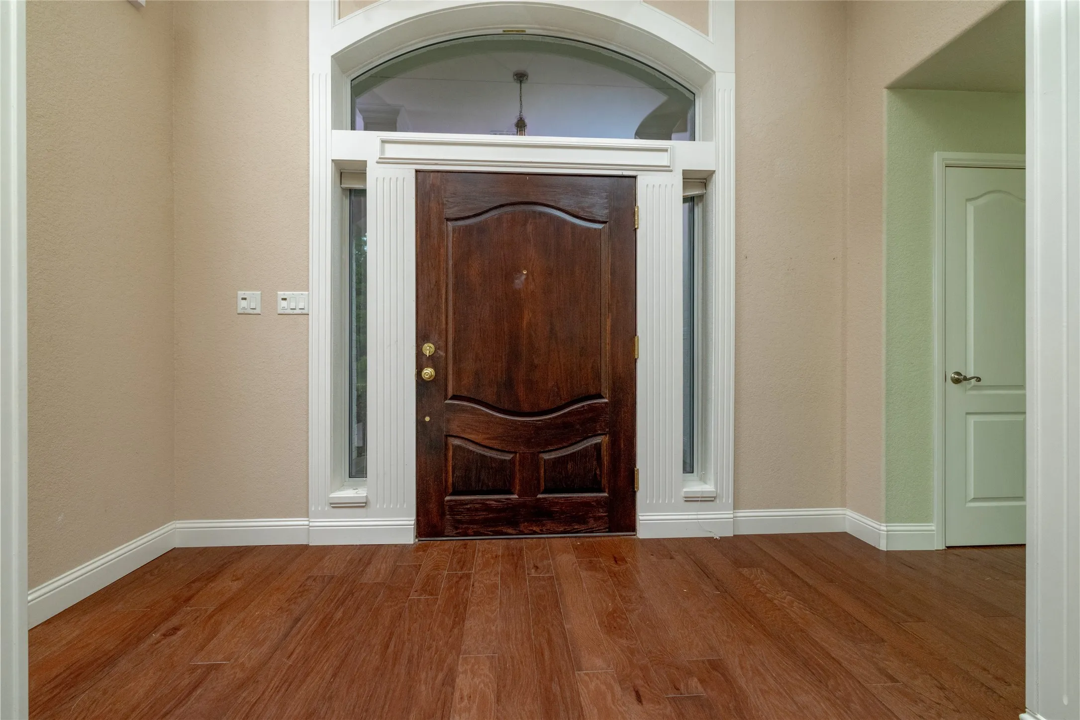 Single Family Residence For Sale in Wise County , 603 Runaway Bay Drive, Runaway Bay, Texas 76426, 3 Bedrooms, 3 Bathrooms, 3 Garage spaces, 2,569 Sqft, built in 2004, Price $425,000, mls#21241732, Real Estate Agent in Runaway Bay, Homes For Sale in Wise county, Homes For Sale in Runaway Bay, Realtor in Runaway Bay Texas, Real Estate Brokerage Independent Realty Texas, Luminita Cordes Realtor