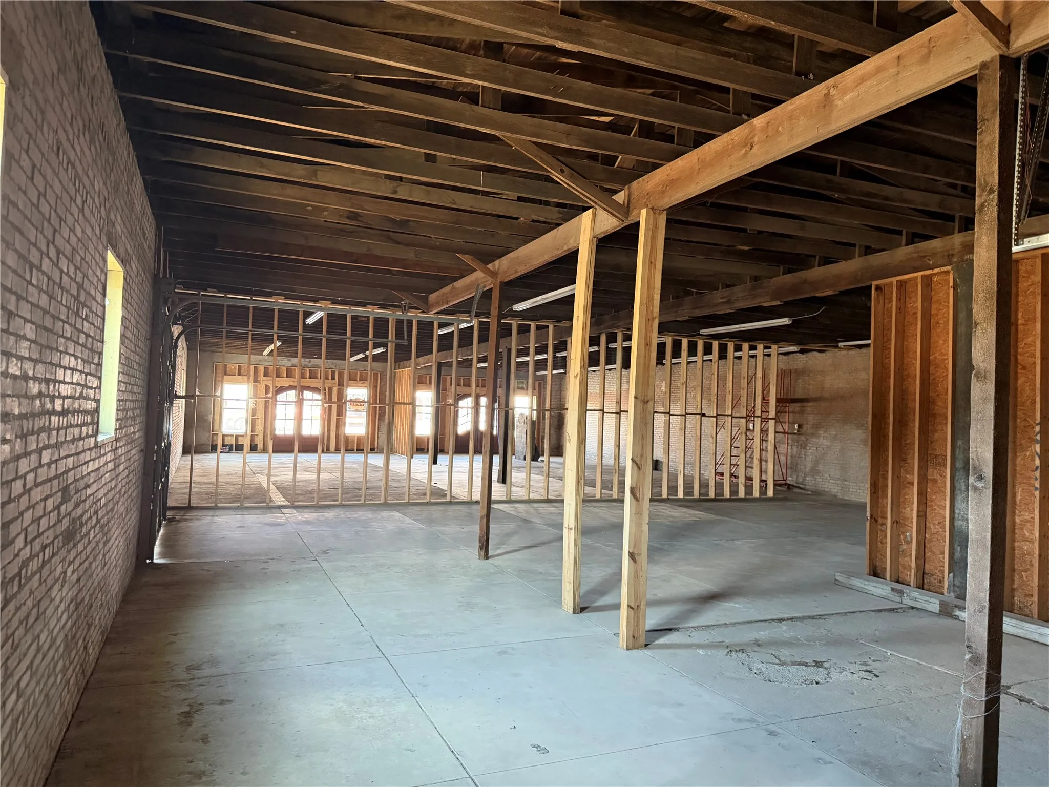 Business For Sale in Ellis County , 201 N Main Street, Maypearl, Texas 76064, 0, 0, Garage spaces, 0 Sqft, built in 1928, Preowned, mls#21241931, Real Estate Agent in Maypearl, Homes For Sale in Ellis county, Homes For Sale in Maypearl, Realtor in Maypearl Texas, Real Estate Brokerage Independent Realty Texas, Luminita Cordes Realtor