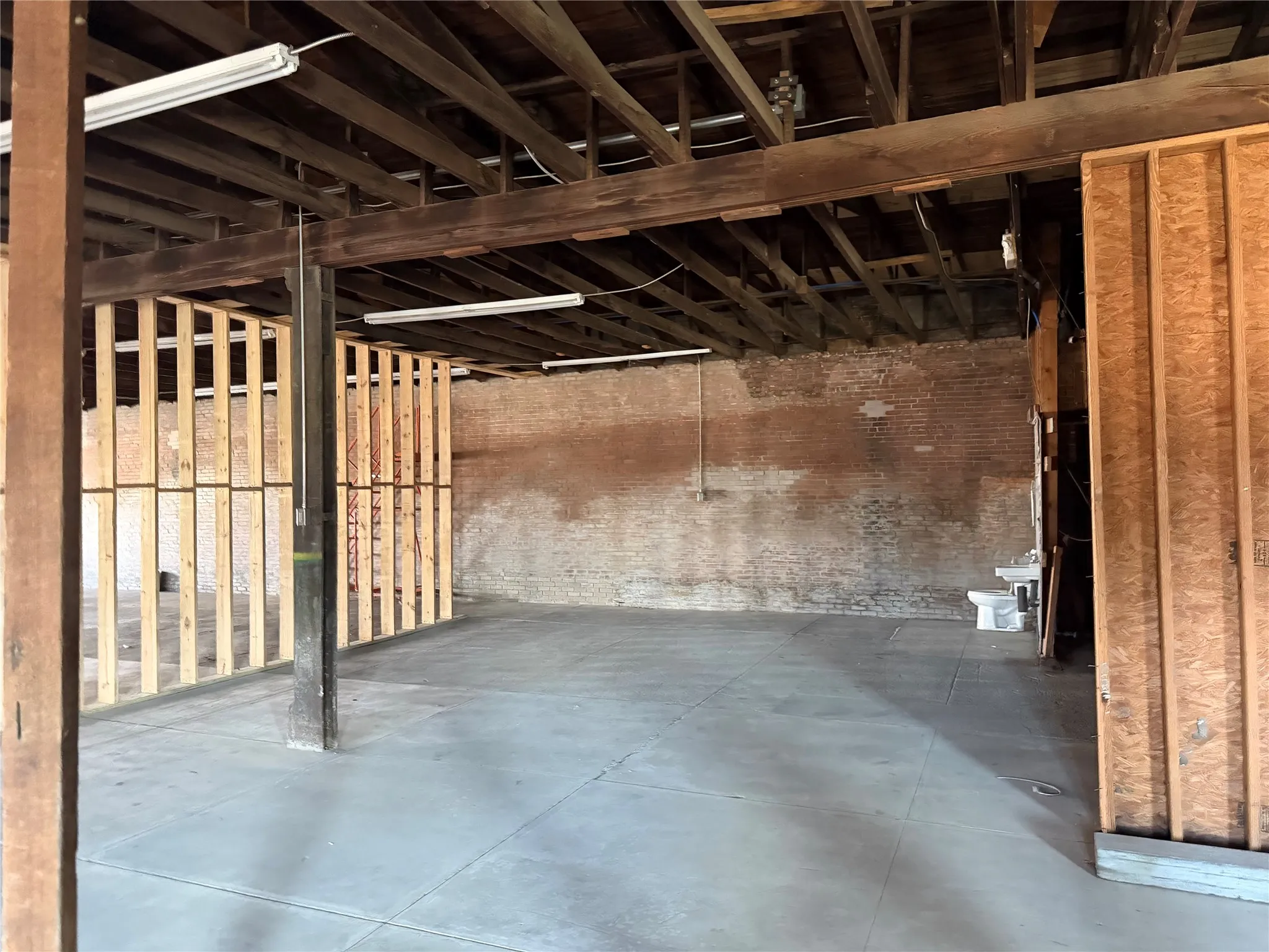 Business For Sale in Ellis County , 201 N Main Street, Maypearl, Texas 76064, 0, 0, Garage spaces, 0 Sqft, built in 1928, Preowned, mls#21241931, Real Estate Agent in Maypearl, Homes For Sale in Ellis county, Homes For Sale in Maypearl, Realtor in Maypearl Texas, Real Estate Brokerage Independent Realty Texas, Luminita Cordes Realtor