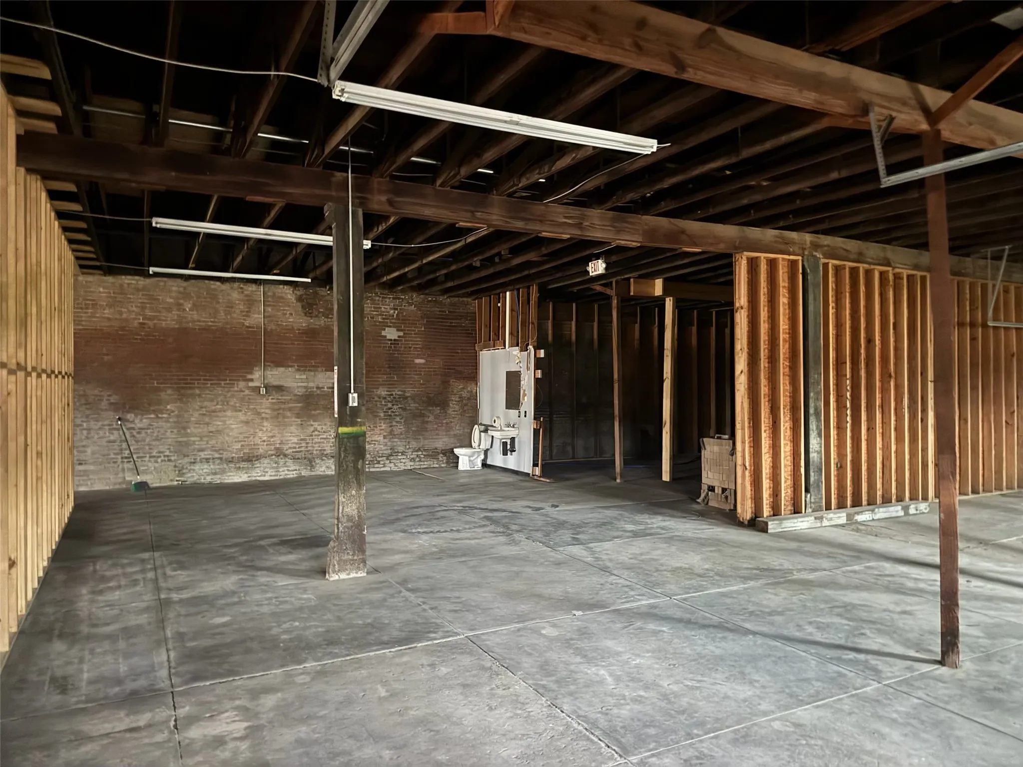 Business For Sale in Ellis County , 201 N Main Street, Maypearl, Texas 76064, 0, 0, Garage spaces, 0 Sqft, built in 1928, Preowned, mls#21241931, Real Estate Agent in Maypearl, Homes For Sale in Ellis county, Homes For Sale in Maypearl, Realtor in Maypearl Texas, Real Estate Brokerage Independent Realty Texas, Luminita Cordes Realtor