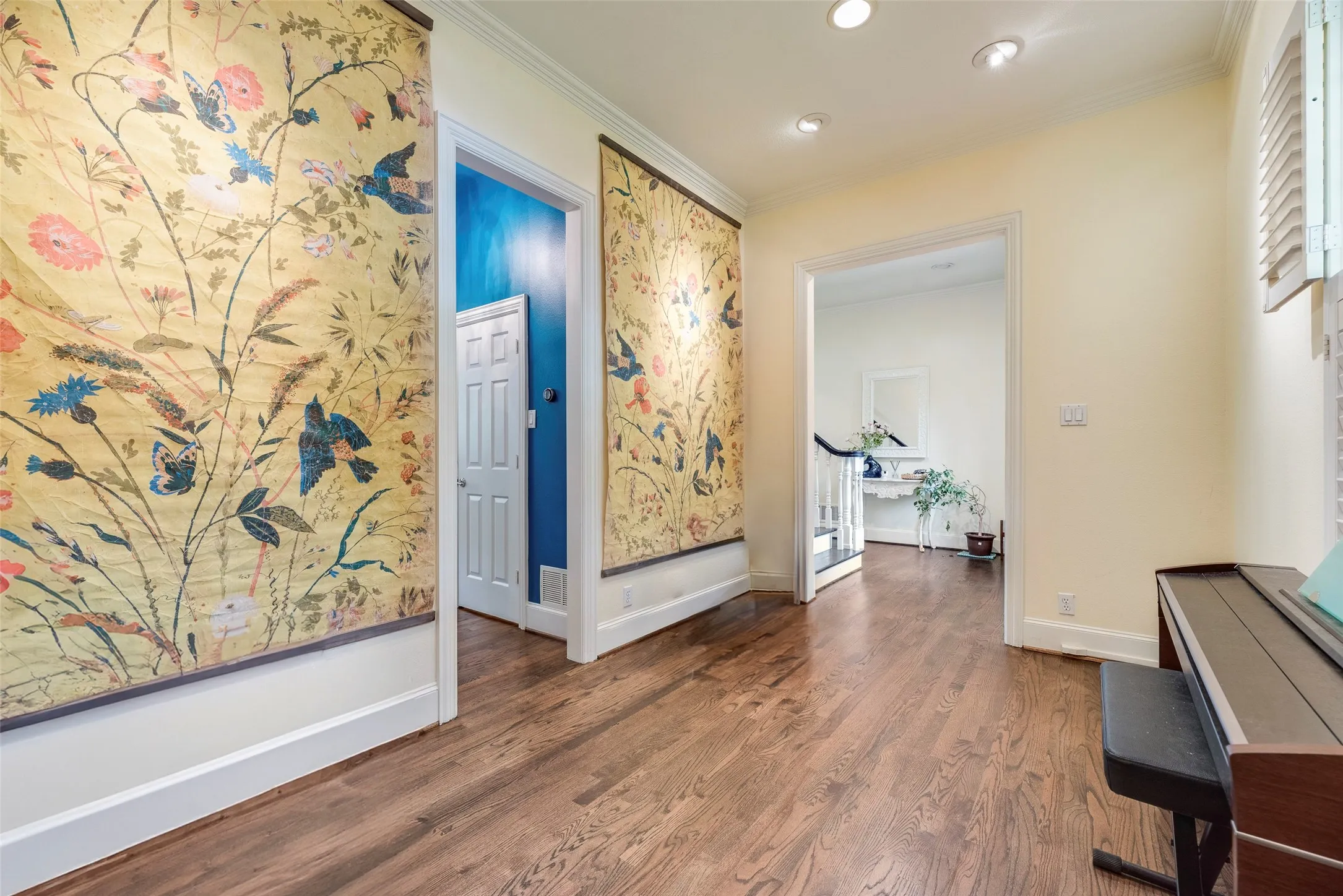 Single Family Residence For Rent in Dallas County , 1418 Yakimo Drive, Dallas, Texas 75208, 4 Bedroom, 5 Bathroom, 2 Garage spaces, 3,824 Sqft, built in 1989, mls#21241998, Real Estate Agent in Dallas, Homes For Rent in Dallas county, Homes For Rent in Dallas, Realtor in Dallas Texas, Real Estate Brokerage Independent Realty Texas, Luminita Cordes Realtor