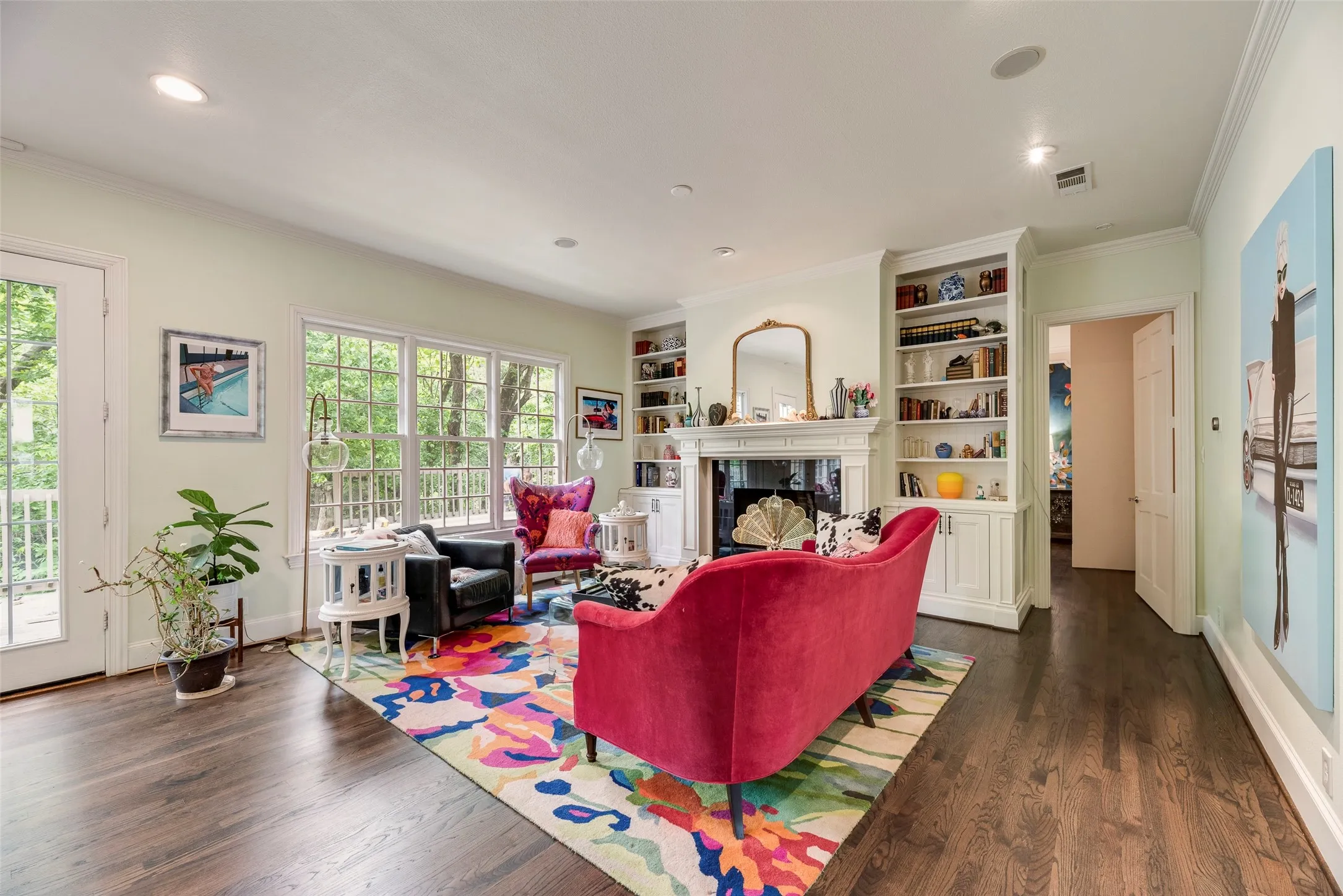 Single Family Residence For Rent in Dallas County , 1418 Yakimo Drive, Dallas, Texas 75208, 4 Bedroom, 5 Bathroom, 2 Garage spaces, 3,824 Sqft, built in 1989, mls#21241998, Real Estate Agent in Dallas, Homes For Rent in Dallas county, Homes For Rent in Dallas, Realtor in Dallas Texas, Real Estate Brokerage Independent Realty Texas, Luminita Cordes Realtor