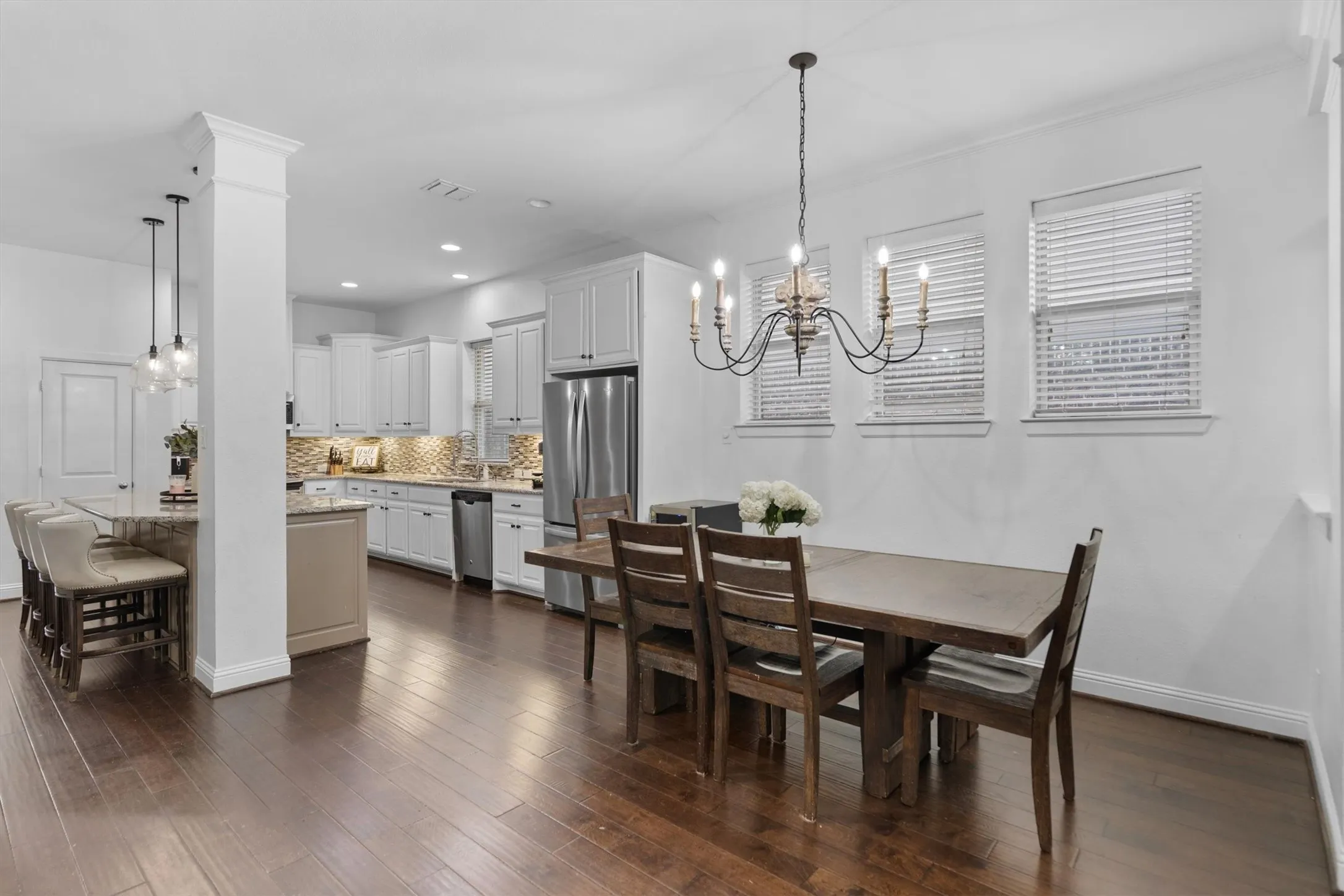 Single Family Residence For Sale in Denton County , 205 Sunrise Drive, Argyle, Texas 76226, 4 Bedrooms, 4 Bathrooms, 2 Garage spaces, 2,841 Sqft, built in 2015, Price $499,000, mls#21242057, Real Estate Agent in Argyle, Homes For Sale in Denton county, Homes For Sale in Argyle, Realtor in Argyle Texas, Real Estate Brokerage Independent Realty Texas, Luminita Cordes Realtor