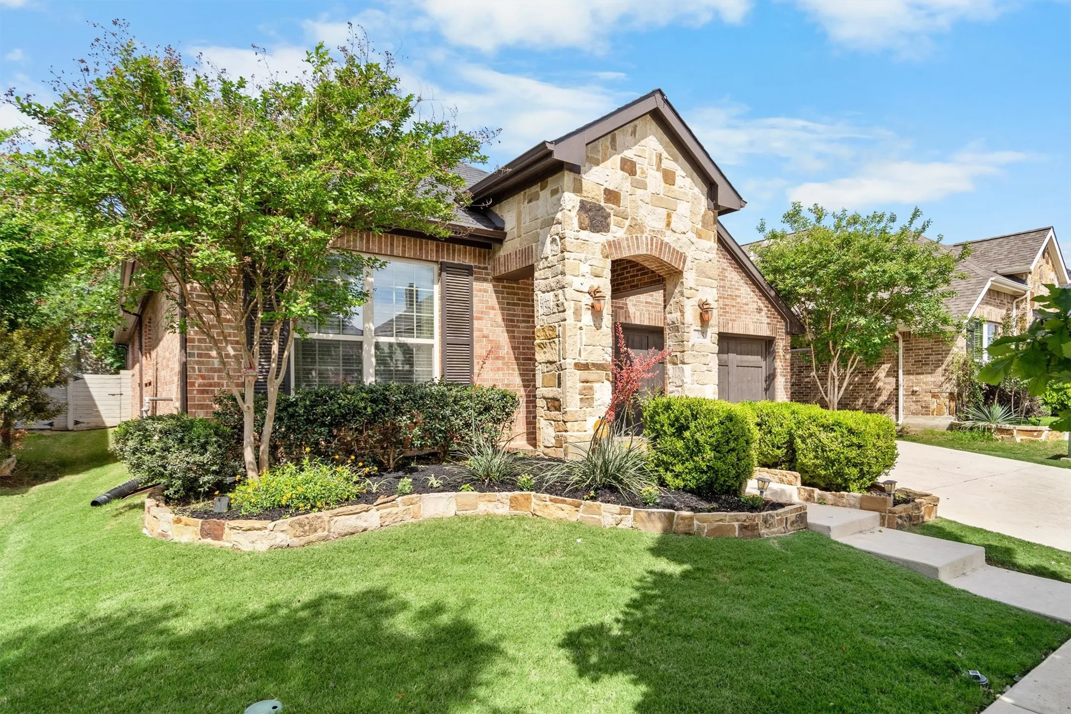Single Family Residence For Sale in Denton County , 205 Sunrise Drive, Argyle, Texas 76226, 4 Bedrooms, 4 Bathrooms, 2 Garage spaces, 2,841 Sqft, built in 2015, Price $499,000, mls#21242057, Real Estate Agent in Argyle, Homes For Sale in Denton county, Homes For Sale in Argyle, Realtor in Argyle Texas, Real Estate Brokerage Independent Realty Texas, Luminita Cordes Realtor