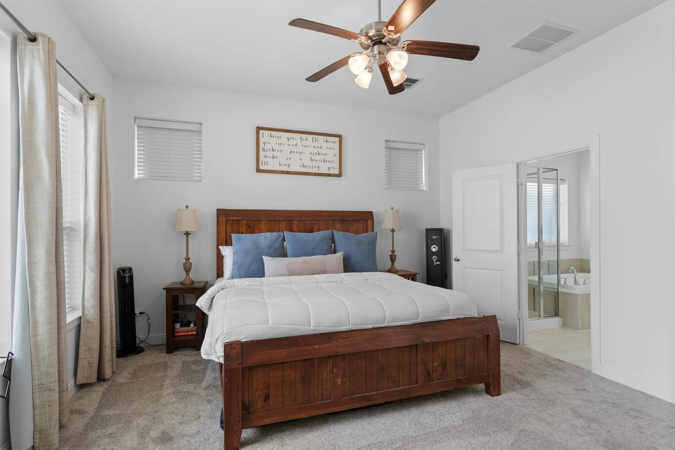 Single Family Residence For Sale in Denton County , 205 Sunrise Drive, Argyle, Texas 76226, 4 Bedrooms, 4 Bathrooms, 2 Garage spaces, 2,841 Sqft, built in 2015, Price $499,000, mls#21242057, Real Estate Agent in Argyle, Homes For Sale in Denton county, Homes For Sale in Argyle, Realtor in Argyle Texas, Real Estate Brokerage Independent Realty Texas, Luminita Cordes Realtor