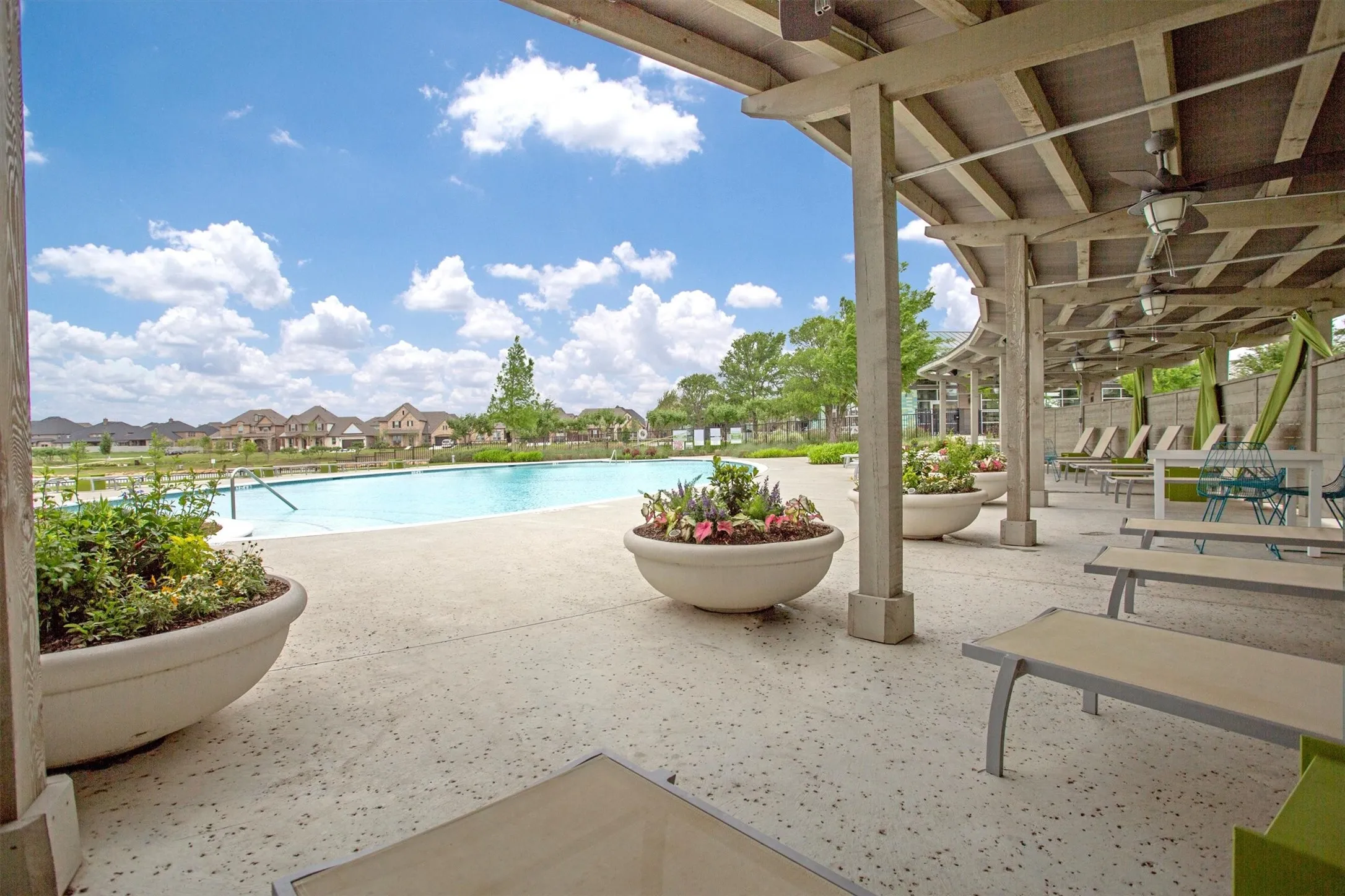 Single Family Residence For Sale in Denton County , 205 Sunrise Drive, Argyle, Texas 76226, 4 Bedrooms, 4 Bathrooms, 2 Garage spaces, 2,841 Sqft, built in 2015, Price $499,000, mls#21242057, Real Estate Agent in Argyle, Homes For Sale in Denton county, Homes For Sale in Argyle, Realtor in Argyle Texas, Real Estate Brokerage Independent Realty Texas, Luminita Cordes Realtor