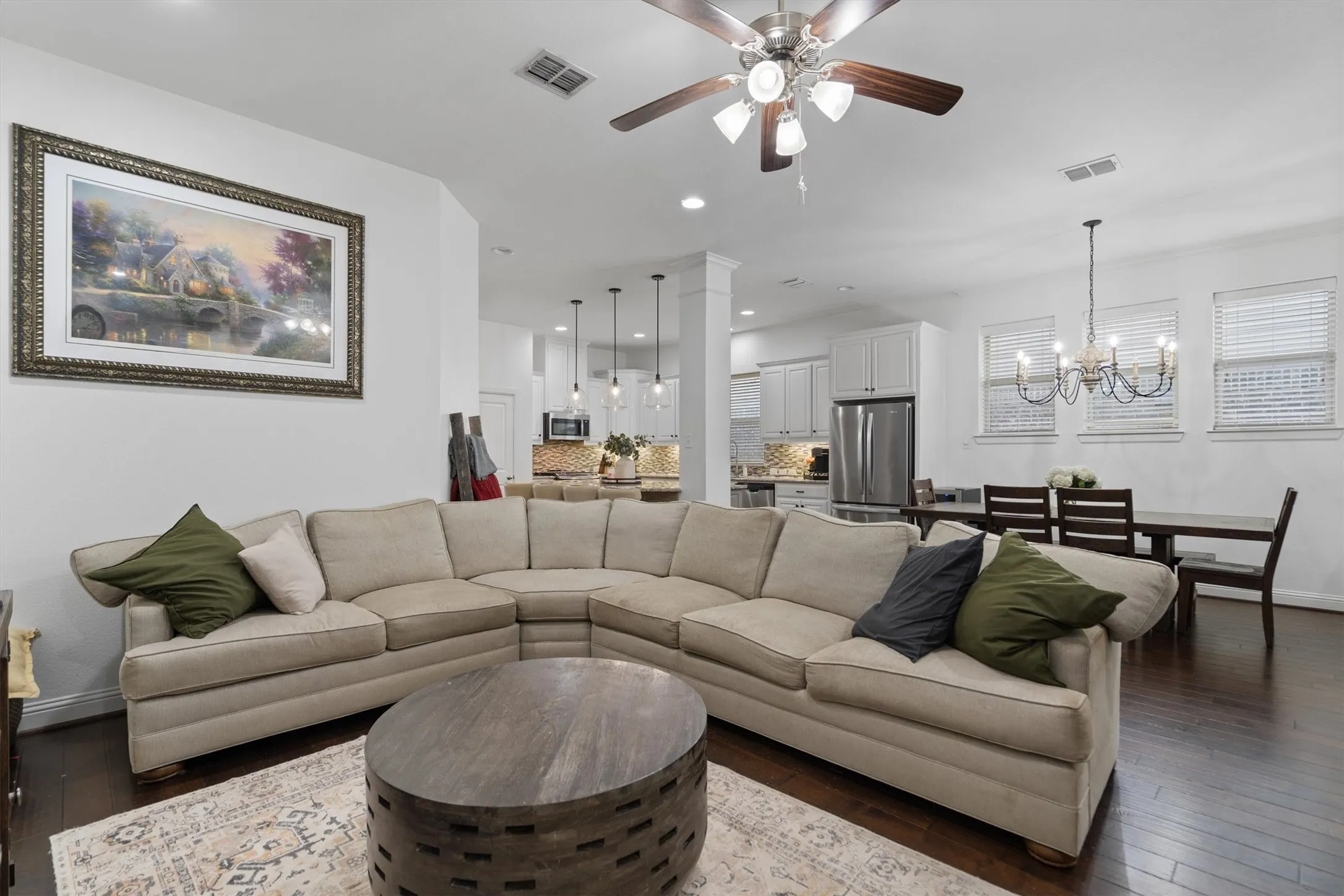 Single Family Residence For Sale in Denton County , 205 Sunrise Drive, Argyle, Texas 76226, 4 Bedrooms, 4 Bathrooms, 2 Garage spaces, 2,841 Sqft, built in 2015, Price $499,000, mls#21242057, Real Estate Agent in Argyle, Homes For Sale in Denton county, Homes For Sale in Argyle, Realtor in Argyle Texas, Real Estate Brokerage Independent Realty Texas, Luminita Cordes Realtor