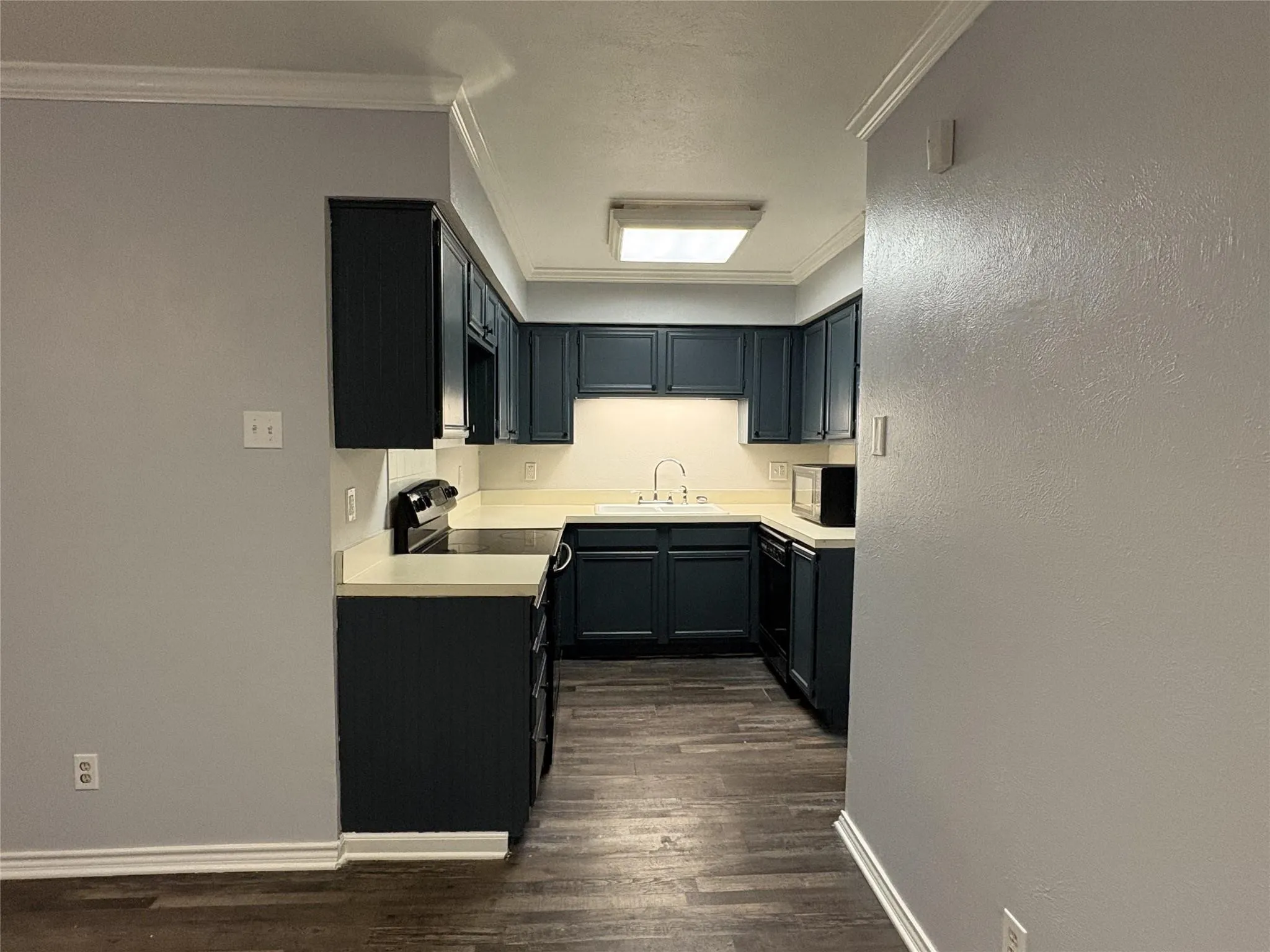 Condominium For Sale in Dallas County , 5902 Marvin Loving Drive 204, Garland, Texas 75043, 2 Bedrooms, 2 Bathrooms, Garage spaces, 950 Sqft, built in 1982, Preowned, Price $169,000, mls#21242062, Real Estate Agent in Garland, Homes For Sale in Dallas county, Homes For Sale in Garland, Realtor in Garland Texas, Real Estate Brokerage Independent Realty Texas, Luminita Cordes Realtor