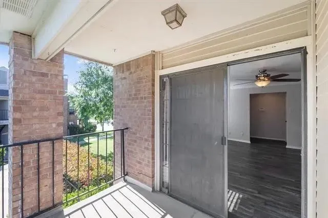 Condominium For Sale in Dallas County , 5902 Marvin Loving Drive 204, Garland, Texas 75043, 2 Bedrooms, 2 Bathrooms, Garage spaces, 950 Sqft, built in 1982, Preowned, Price $169,000, mls#21242062, Real Estate Agent in Garland, Homes For Sale in Dallas county, Homes For Sale in Garland, Realtor in Garland Texas, Real Estate Brokerage Independent Realty Texas, Luminita Cordes Realtor