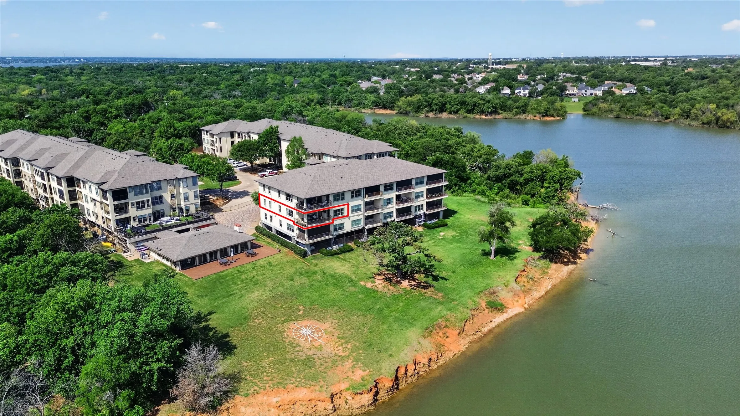 Condominium For Sale in Denton County , 500 Waters Edge Drive 324, Lake Dallas, Texas 75065, 3 Bedroom, 3 Bathroom, 2 Garage spaces, 1,886 Sqft, built in 2014, mls#21240631, Real Estate Agent in Lake Dallas, Homes For Sale in Denton county, Homes For Sale in Lake Dallas, Realtor in Lake Dallas Texas, Real Estate Brokerage Independent Realty Texas, Luminita Cordes Realtor