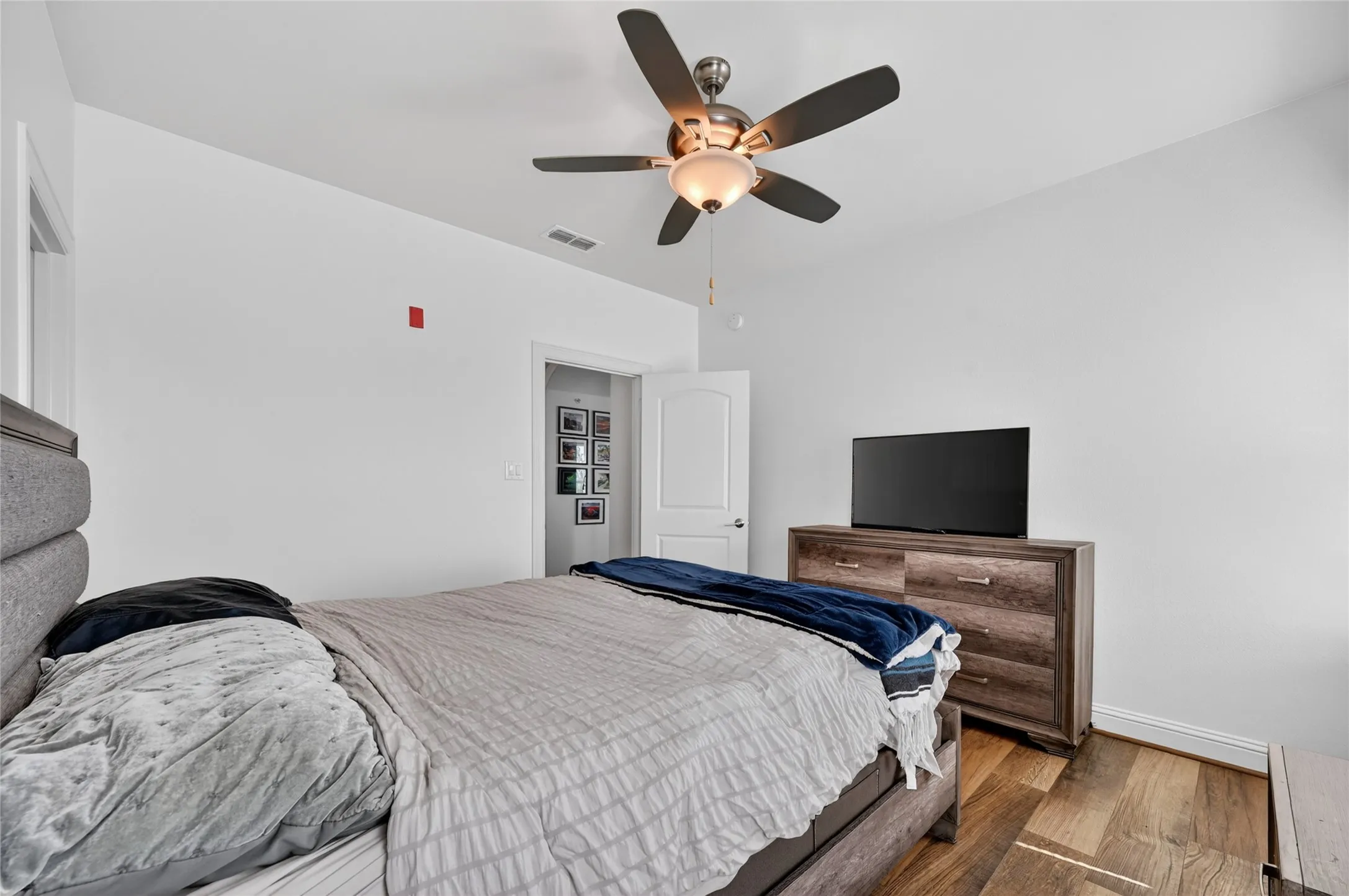 Condominium For Sale in Denton County , 500 Waters Edge Drive 324, Lake Dallas, Texas 75065, 3 Bedroom, 3 Bathroom, 2 Garage spaces, 1,886 Sqft, built in 2014, mls#21240631, Real Estate Agent in Lake Dallas, Homes For Sale in Denton county, Homes For Sale in Lake Dallas, Realtor in Lake Dallas Texas, Real Estate Brokerage Independent Realty Texas, Luminita Cordes Realtor