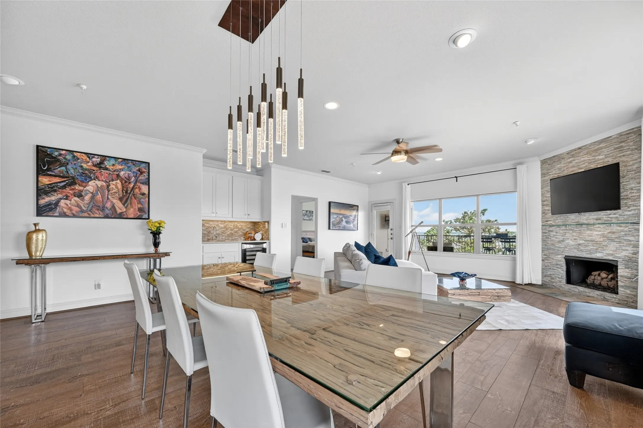 Condominium For Sale in Denton County , 500 Waters Edge Drive 324, Lake Dallas, Texas 75065, 3 Bedroom, 3 Bathroom, 2 Garage spaces, 1,886 Sqft, built in 2014, mls#21240631, Real Estate Agent in Lake Dallas, Homes For Sale in Denton county, Homes For Sale in Lake Dallas, Realtor in Lake Dallas Texas, Real Estate Brokerage Independent Realty Texas, Luminita Cordes Realtor