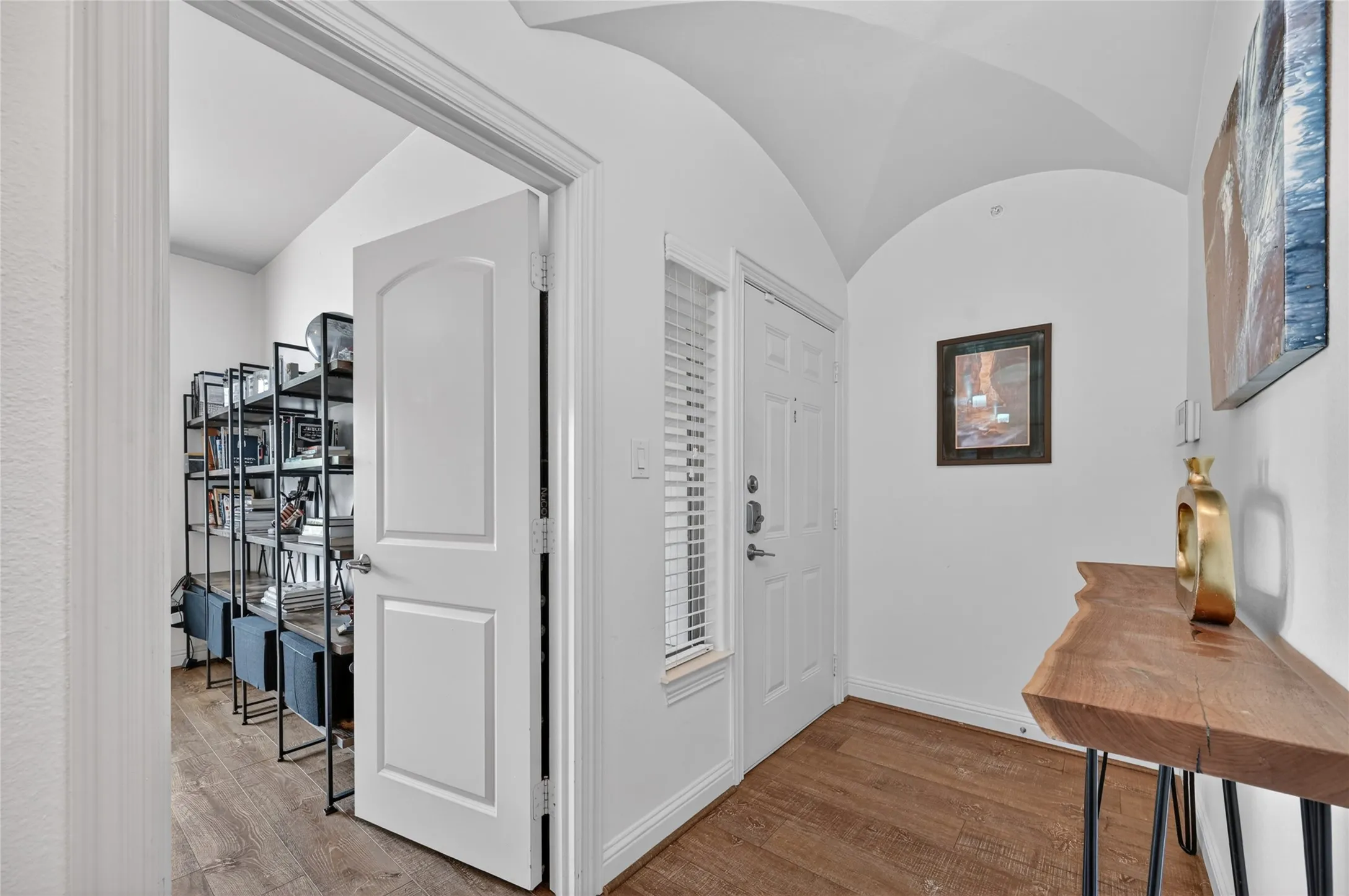 Condominium For Sale in Denton County , 500 Waters Edge Drive 324, Lake Dallas, Texas 75065, 3 Bedroom, 3 Bathroom, 2 Garage spaces, 1,886 Sqft, built in 2014, mls#21240631, Real Estate Agent in Lake Dallas, Homes For Sale in Denton county, Homes For Sale in Lake Dallas, Realtor in Lake Dallas Texas, Real Estate Brokerage Independent Realty Texas, Luminita Cordes Realtor