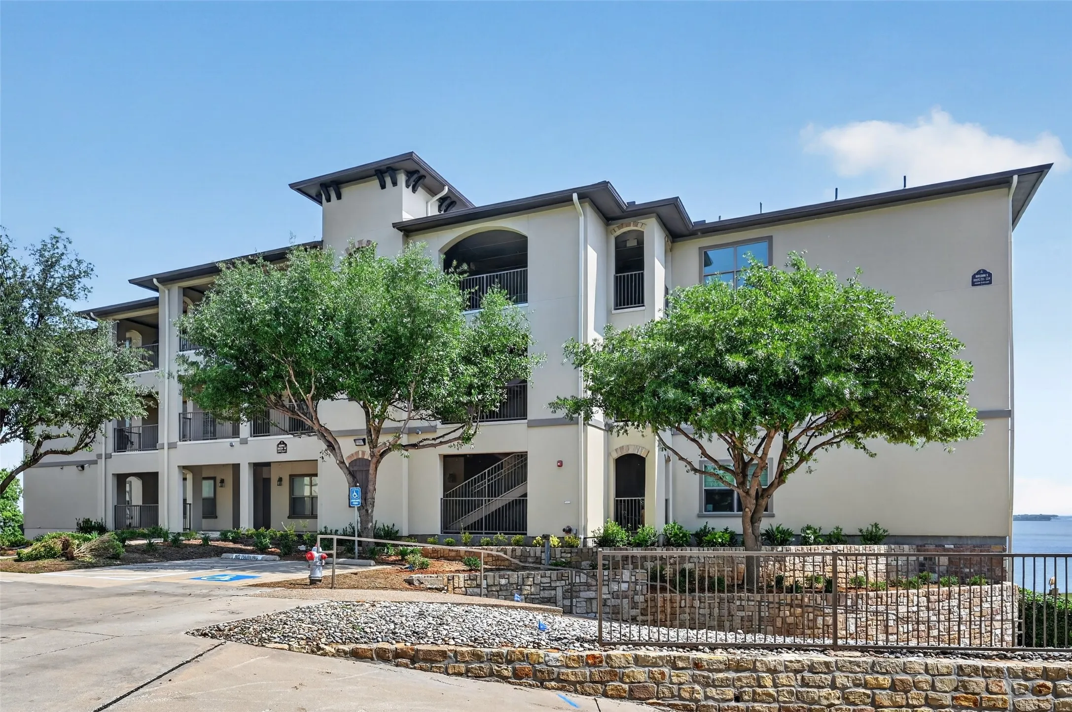 Condominium For Sale in Denton County , 500 Waters Edge Drive 324, Lake Dallas, Texas 75065, 3 Bedroom, 3 Bathroom, 2 Garage spaces, 1,886 Sqft, built in 2014, mls#21240631, Real Estate Agent in Lake Dallas, Homes For Sale in Denton county, Homes For Sale in Lake Dallas, Realtor in Lake Dallas Texas, Real Estate Brokerage Independent Realty Texas, Luminita Cordes Realtor