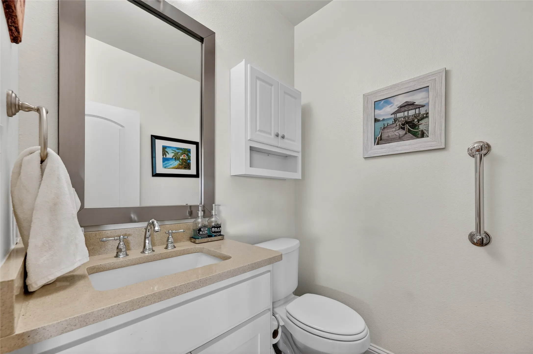 Condominium For Sale in Denton County , 500 Waters Edge Drive 324, Lake Dallas, Texas 75065, 3 Bedroom, 3 Bathroom, 2 Garage spaces, 1,886 Sqft, built in 2014, mls#21240631, Real Estate Agent in Lake Dallas, Homes For Sale in Denton county, Homes For Sale in Lake Dallas, Realtor in Lake Dallas Texas, Real Estate Brokerage Independent Realty Texas, Luminita Cordes Realtor