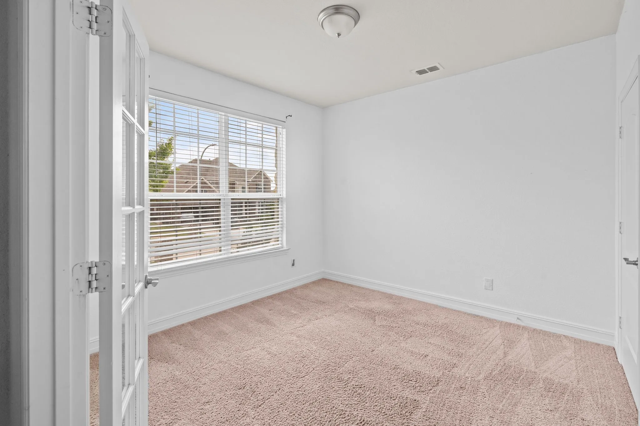 Single Family Residence For Sale in Tarrant County , 1929 Brahorn Lane, Fort Worth, Texas 76131, 4 Bedrooms, 4 Bathrooms, 3 Garage spaces, 3,474 Sqft, built in 2016, Price $500,000, mls#21241721, Real Estate Agent in Fort Worth, Homes For Sale in Tarrant county, Homes For Sale in Fort Worth, Realtor in Fort Worth Texas, Real Estate Brokerage Independent Realty Texas, Luminita Cordes Realtor