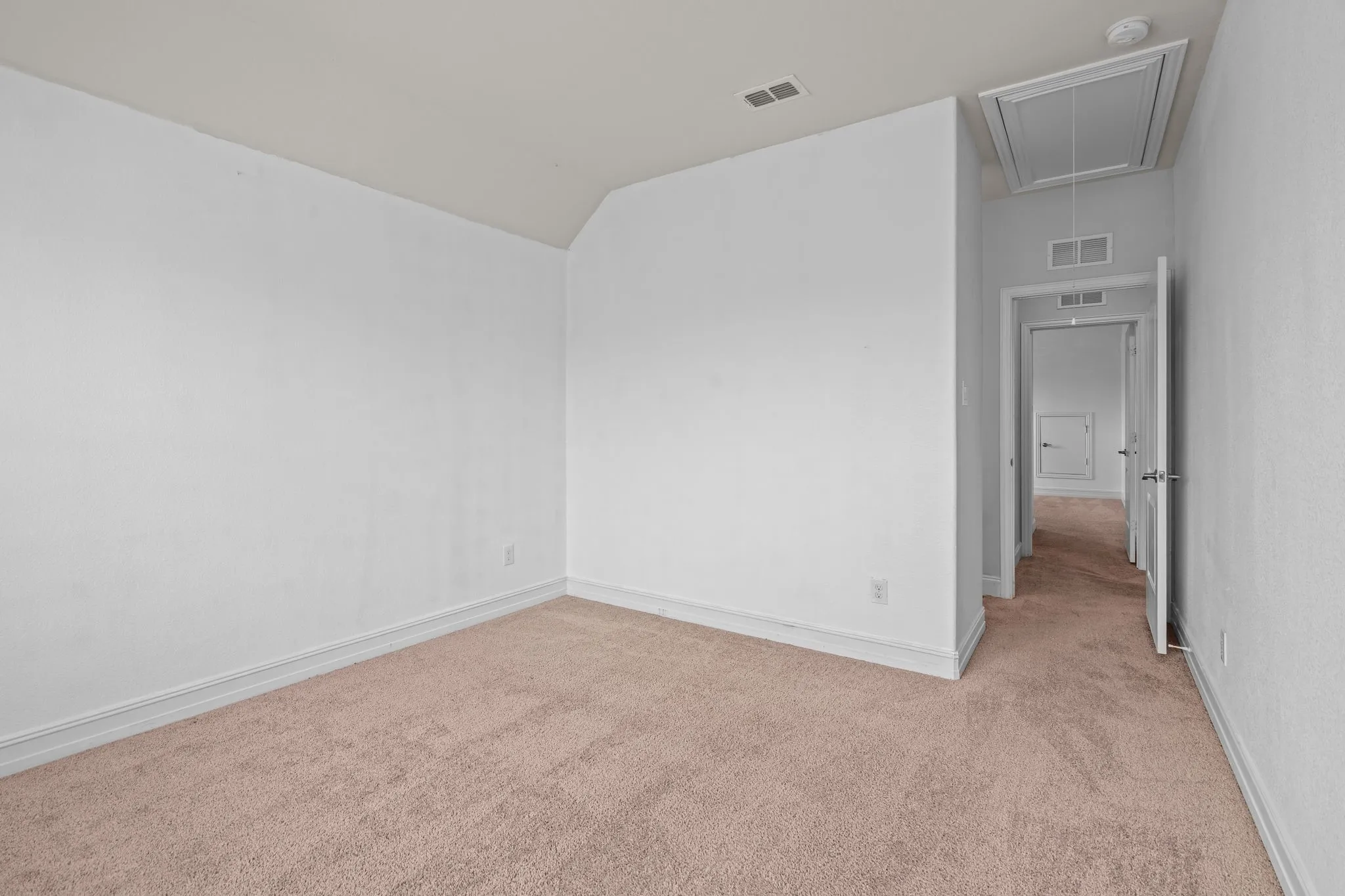 Single Family Residence For Sale in Tarrant County , 1929 Brahorn Lane, Fort Worth, Texas 76131, 4 Bedrooms, 4 Bathrooms, 3 Garage spaces, 3,474 Sqft, built in 2016, Price $500,000, mls#21241721, Real Estate Agent in Fort Worth, Homes For Sale in Tarrant county, Homes For Sale in Fort Worth, Realtor in Fort Worth Texas, Real Estate Brokerage Independent Realty Texas, Luminita Cordes Realtor