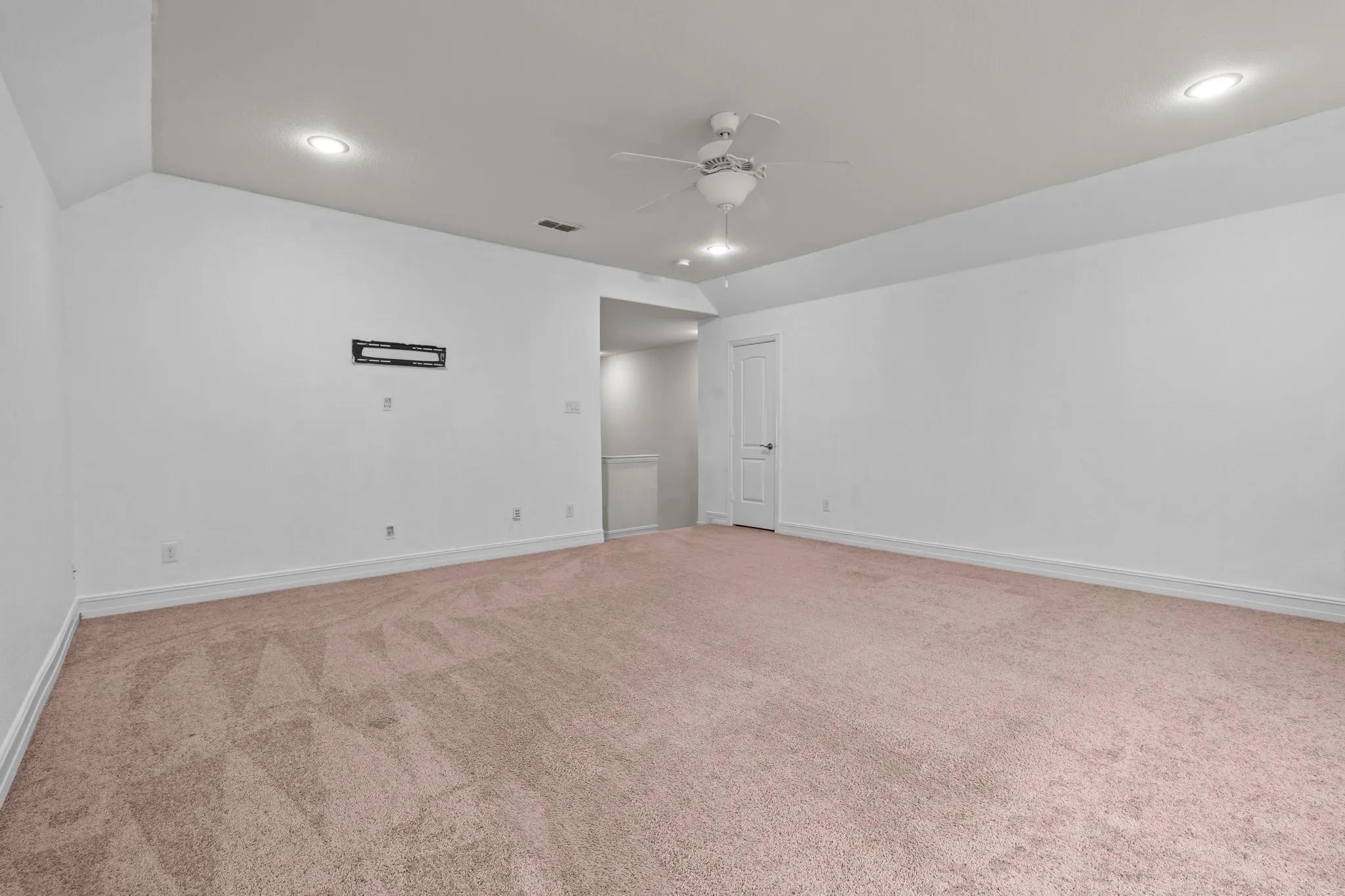 Single Family Residence For Sale in Tarrant County , 1929 Brahorn Lane, Fort Worth, Texas 76131, 4 Bedrooms, 4 Bathrooms, 3 Garage spaces, 3,474 Sqft, built in 2016, Price $500,000, mls#21241721, Real Estate Agent in Fort Worth, Homes For Sale in Tarrant county, Homes For Sale in Fort Worth, Realtor in Fort Worth Texas, Real Estate Brokerage Independent Realty Texas, Luminita Cordes Realtor