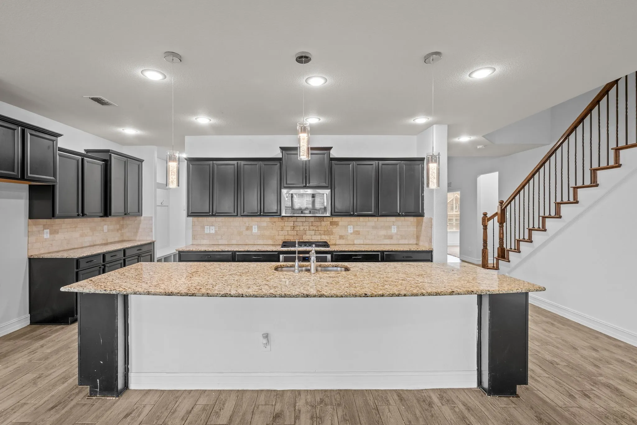 Single Family Residence For Sale in Tarrant County , 1929 Brahorn Lane, Fort Worth, Texas 76131, 4 Bedrooms, 4 Bathrooms, 3 Garage spaces, 3,474 Sqft, built in 2016, Price $500,000, mls#21241721, Real Estate Agent in Fort Worth, Homes For Sale in Tarrant county, Homes For Sale in Fort Worth, Realtor in Fort Worth Texas, Real Estate Brokerage Independent Realty Texas, Luminita Cordes Realtor