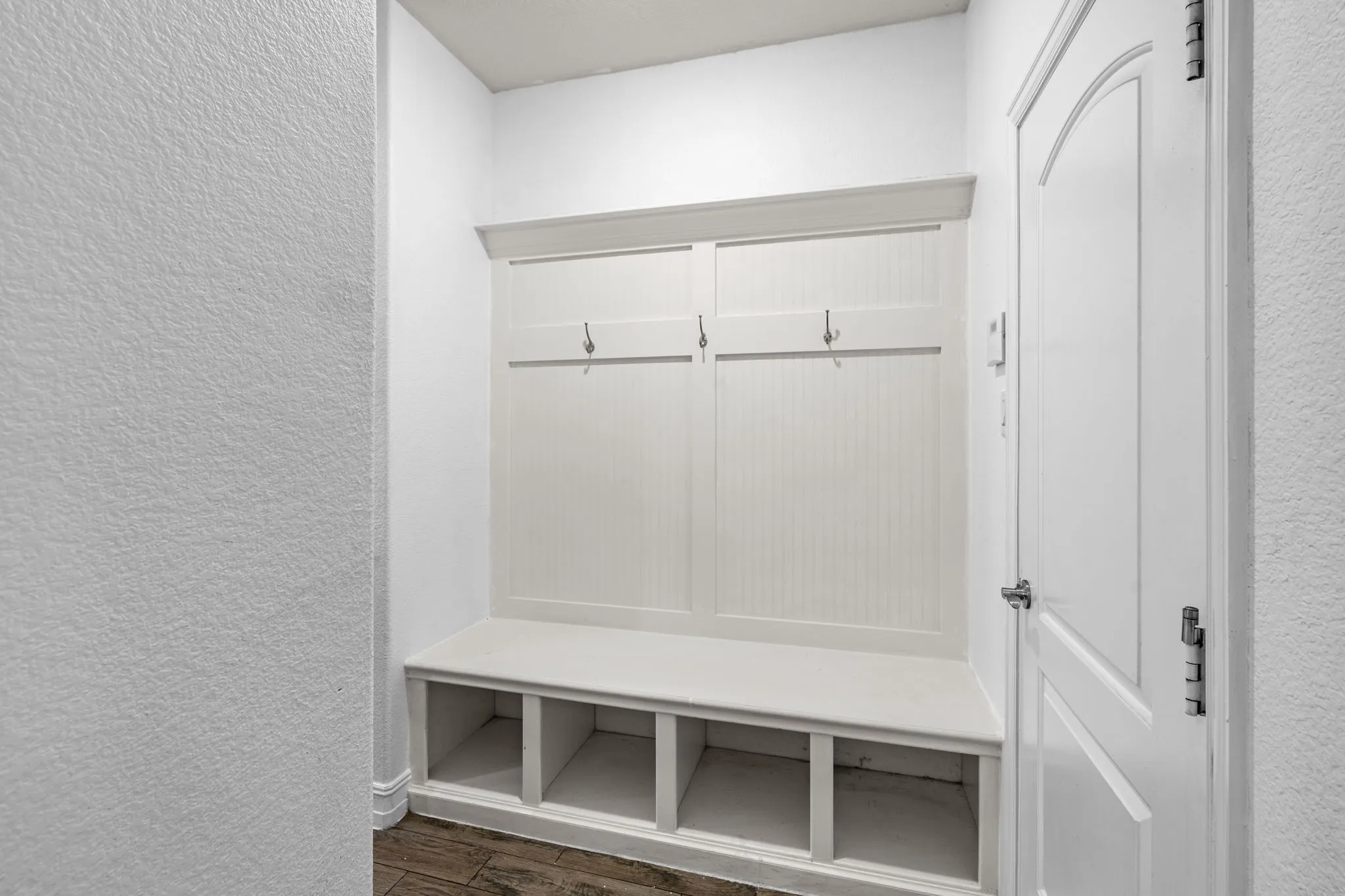 Single Family Residence For Sale in Tarrant County , 1929 Brahorn Lane, Fort Worth, Texas 76131, 4 Bedrooms, 4 Bathrooms, 3 Garage spaces, 3,474 Sqft, built in 2016, Price $500,000, mls#21241721, Real Estate Agent in Fort Worth, Homes For Sale in Tarrant county, Homes For Sale in Fort Worth, Realtor in Fort Worth Texas, Real Estate Brokerage Independent Realty Texas, Luminita Cordes Realtor