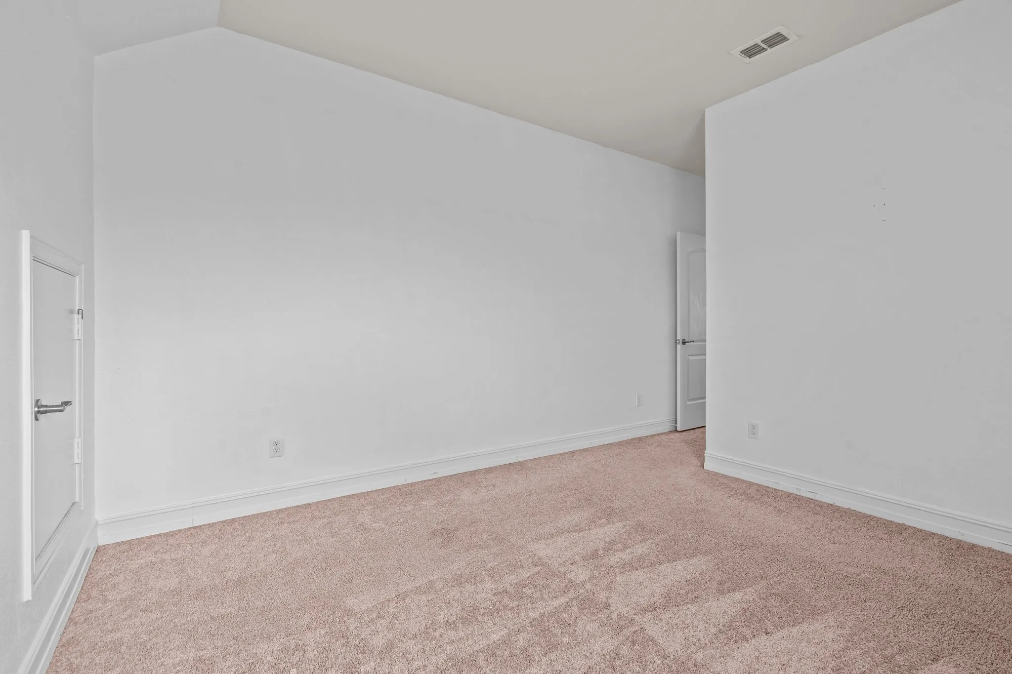 Single Family Residence For Sale in Tarrant County , 1929 Brahorn Lane, Fort Worth, Texas 76131, 4 Bedrooms, 4 Bathrooms, 3 Garage spaces, 3,474 Sqft, built in 2016, Price $500,000, mls#21241721, Real Estate Agent in Fort Worth, Homes For Sale in Tarrant county, Homes For Sale in Fort Worth, Realtor in Fort Worth Texas, Real Estate Brokerage Independent Realty Texas, Luminita Cordes Realtor