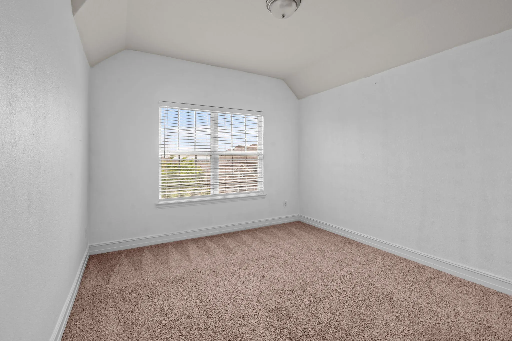 Single Family Residence For Sale in Tarrant County , 1929 Brahorn Lane, Fort Worth, Texas 76131, 4 Bedrooms, 4 Bathrooms, 3 Garage spaces, 3,474 Sqft, built in 2016, Price $500,000, mls#21241721, Real Estate Agent in Fort Worth, Homes For Sale in Tarrant county, Homes For Sale in Fort Worth, Realtor in Fort Worth Texas, Real Estate Brokerage Independent Realty Texas, Luminita Cordes Realtor