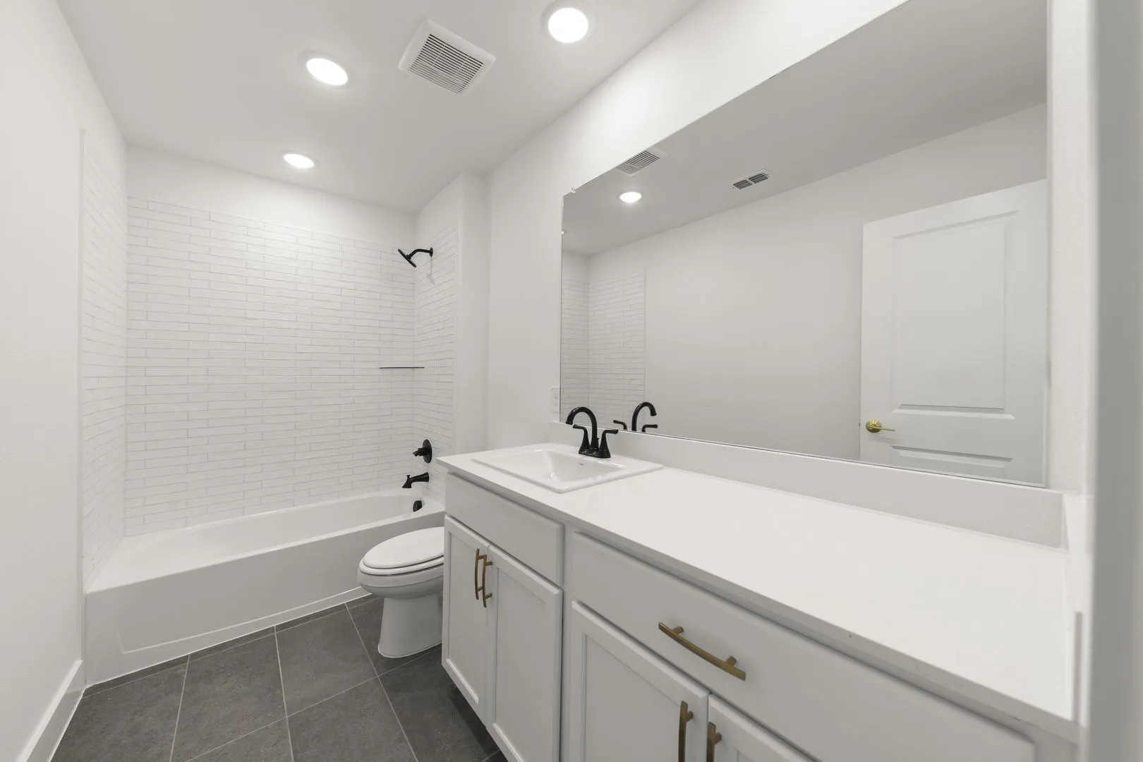 23. 3724 Outpost - 3RD Bath