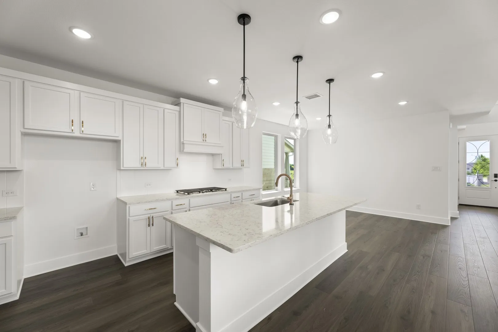 12. 3724 Outpost - Kitchen (3)