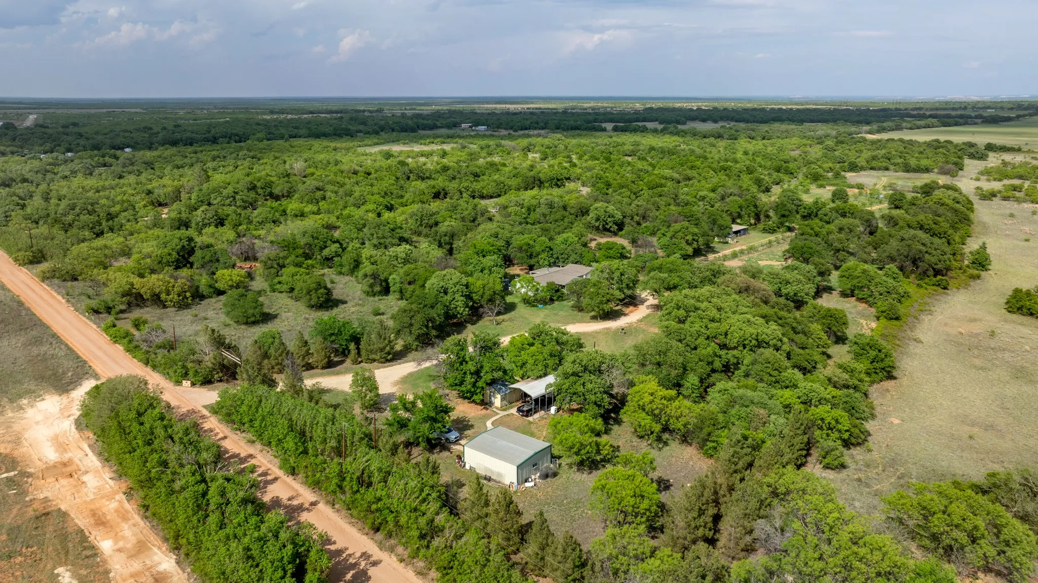 Mobile Home For Sale in Jones County , 8378 County Road 358, Anson, Texas 79501, 3 Bedroom, 2 Bathroom, 5 Garage spaces, 1,560 Sqft, built in 2008, Preowned, mls#21222960, Real Estate Agent in Anson, Homes For Sale in Jones county, Homes For Sale in Anson, Realtor in Anson Texas, Real Estate Brokerage Independent Realty Texas, Luminita Cordes Realtor