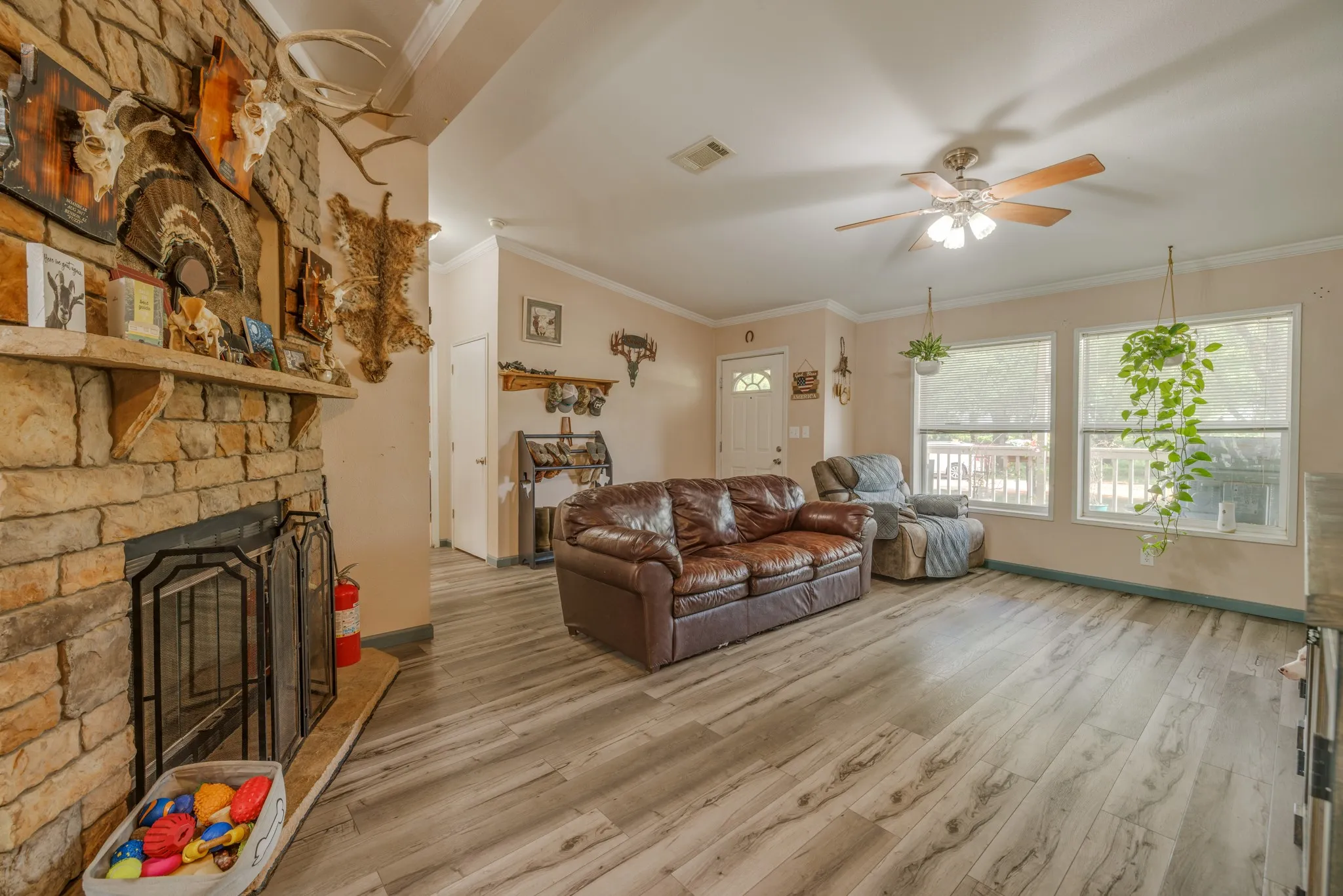 Mobile Home For Sale in Jones County , 8378 County Road 358, Anson, Texas 79501, 3 Bedroom, 2 Bathroom, 5 Garage spaces, 1,560 Sqft, built in 2008, Preowned, mls#21222960, Real Estate Agent in Anson, Homes For Sale in Jones county, Homes For Sale in Anson, Realtor in Anson Texas, Real Estate Brokerage Independent Realty Texas, Luminita Cordes Realtor