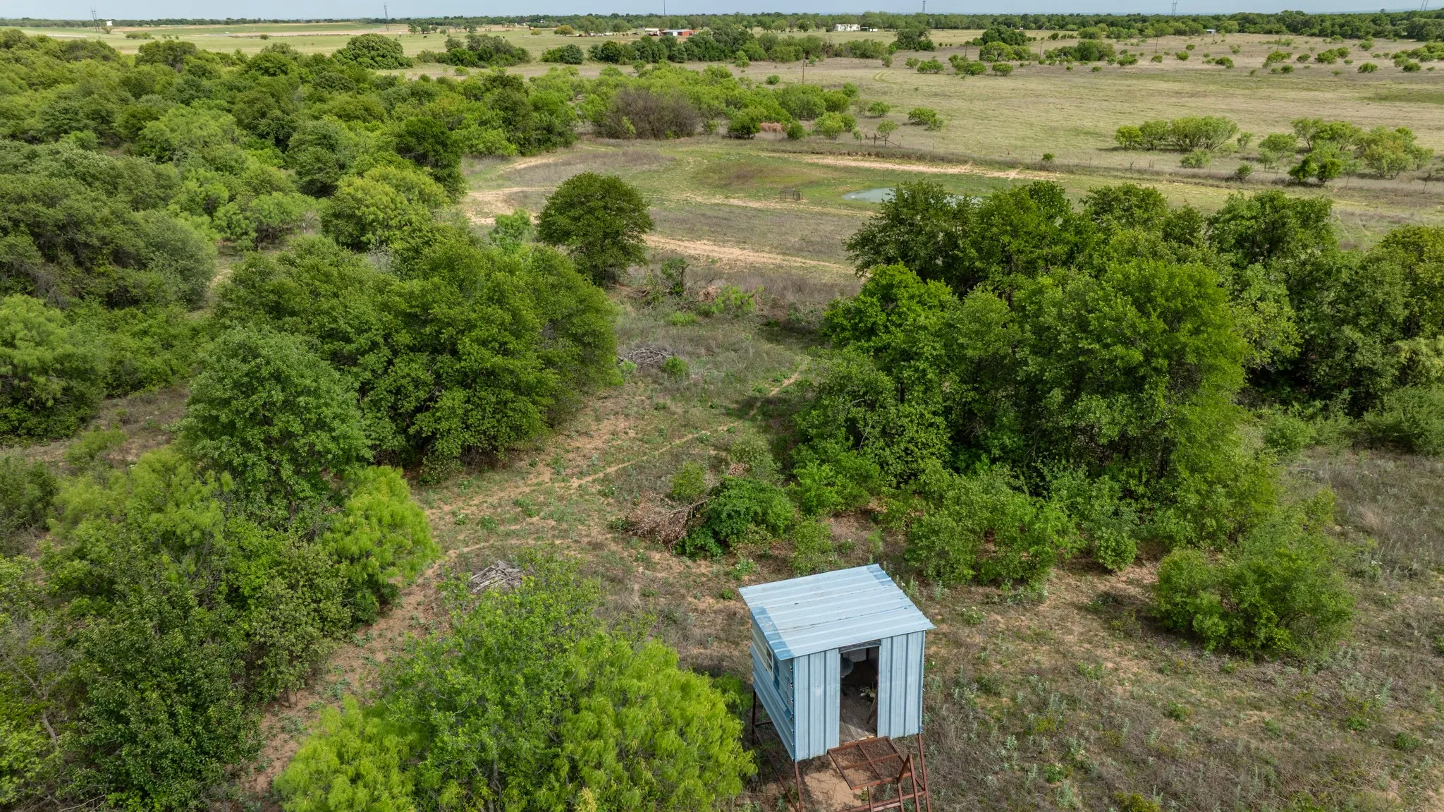 Mobile Home For Sale in Jones County , 8378 County Road 358, Anson, Texas 79501, 3 Bedroom, 2 Bathroom, 5 Garage spaces, 1,560 Sqft, built in 2008, Preowned, mls#21222960, Real Estate Agent in Anson, Homes For Sale in Jones county, Homes For Sale in Anson, Realtor in Anson Texas, Real Estate Brokerage Independent Realty Texas, Luminita Cordes Realtor