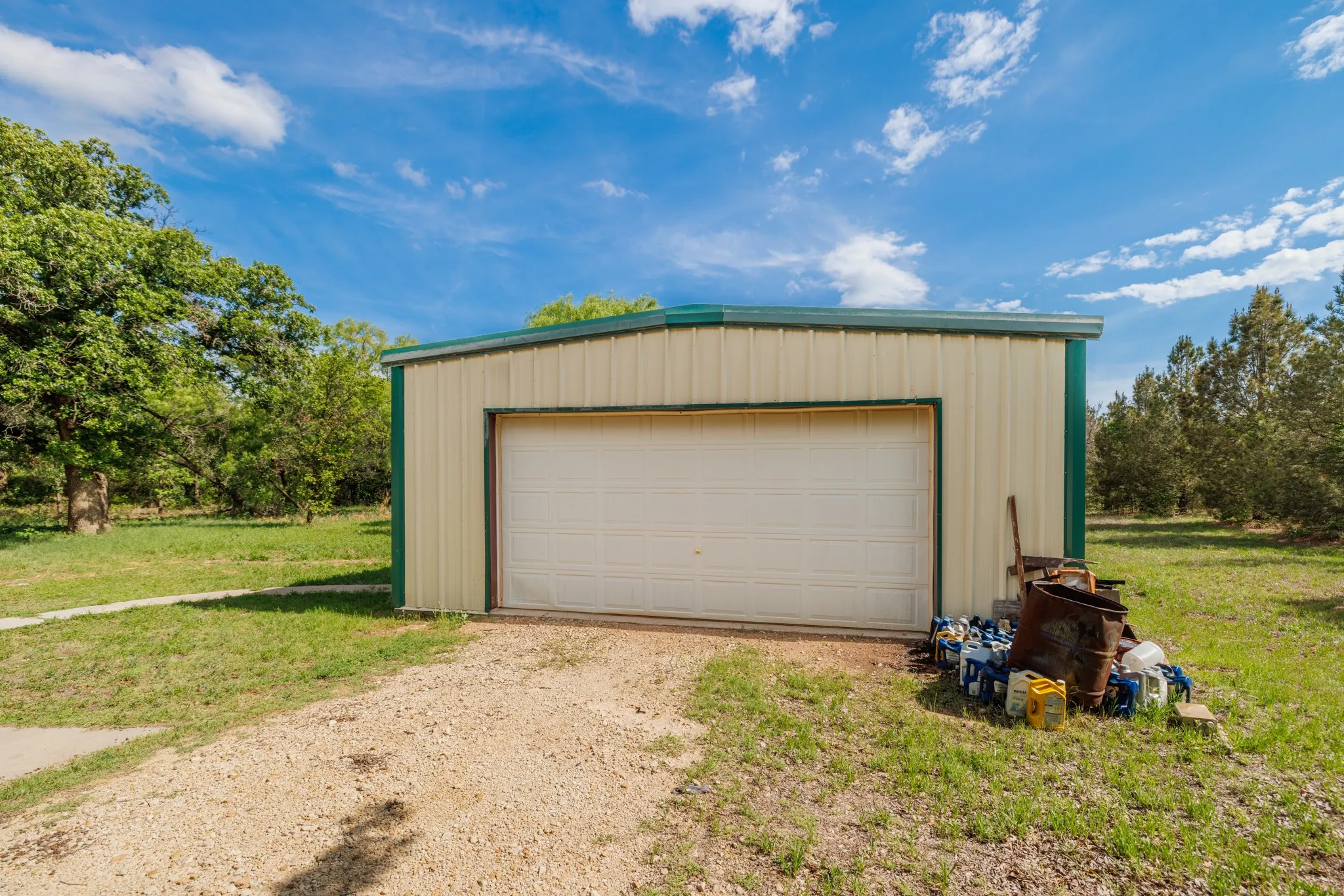 Mobile Home For Sale in Jones County , 8378 County Road 358, Anson, Texas 79501, 3 Bedroom, 2 Bathroom, 5 Garage spaces, 1,560 Sqft, built in 2008, Preowned, mls#21222960, Real Estate Agent in Anson, Homes For Sale in Jones county, Homes For Sale in Anson, Realtor in Anson Texas, Real Estate Brokerage Independent Realty Texas, Luminita Cordes Realtor