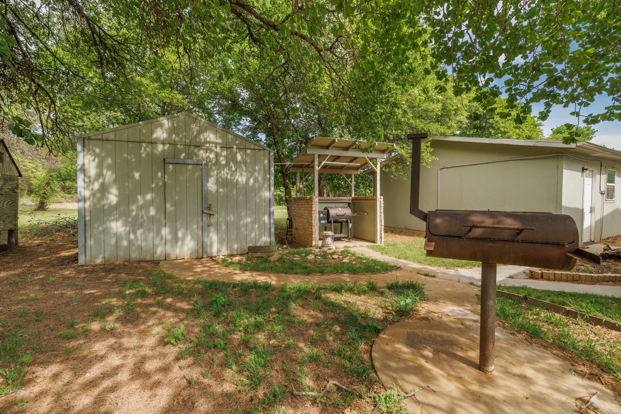 Mobile Home For Sale in Jones County , 8378 County Road 358, Anson, Texas 79501, 3 Bedroom, 2 Bathroom, 5 Garage spaces, 1,560 Sqft, built in 2008, Preowned, mls#21222960, Real Estate Agent in Anson, Homes For Sale in Jones county, Homes For Sale in Anson, Realtor in Anson Texas, Real Estate Brokerage Independent Realty Texas, Luminita Cordes Realtor