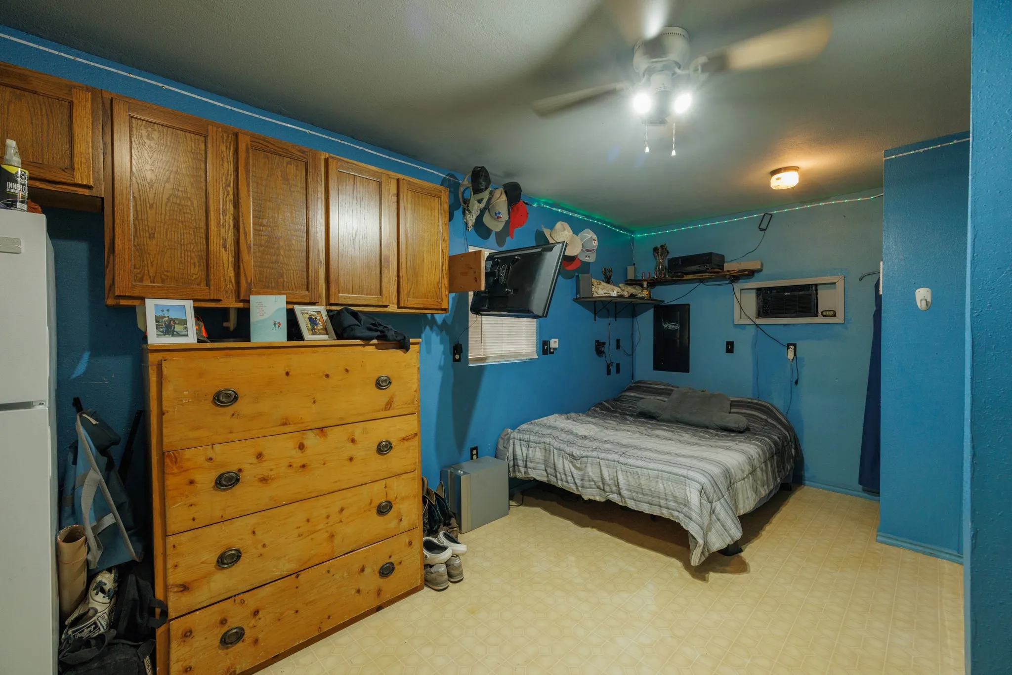 Mobile Home For Sale in Jones County , 8378 County Road 358, Anson, Texas 79501, 3 Bedroom, 2 Bathroom, 5 Garage spaces, 1,560 Sqft, built in 2008, Preowned, mls#21222960, Real Estate Agent in Anson, Homes For Sale in Jones county, Homes For Sale in Anson, Realtor in Anson Texas, Real Estate Brokerage Independent Realty Texas, Luminita Cordes Realtor