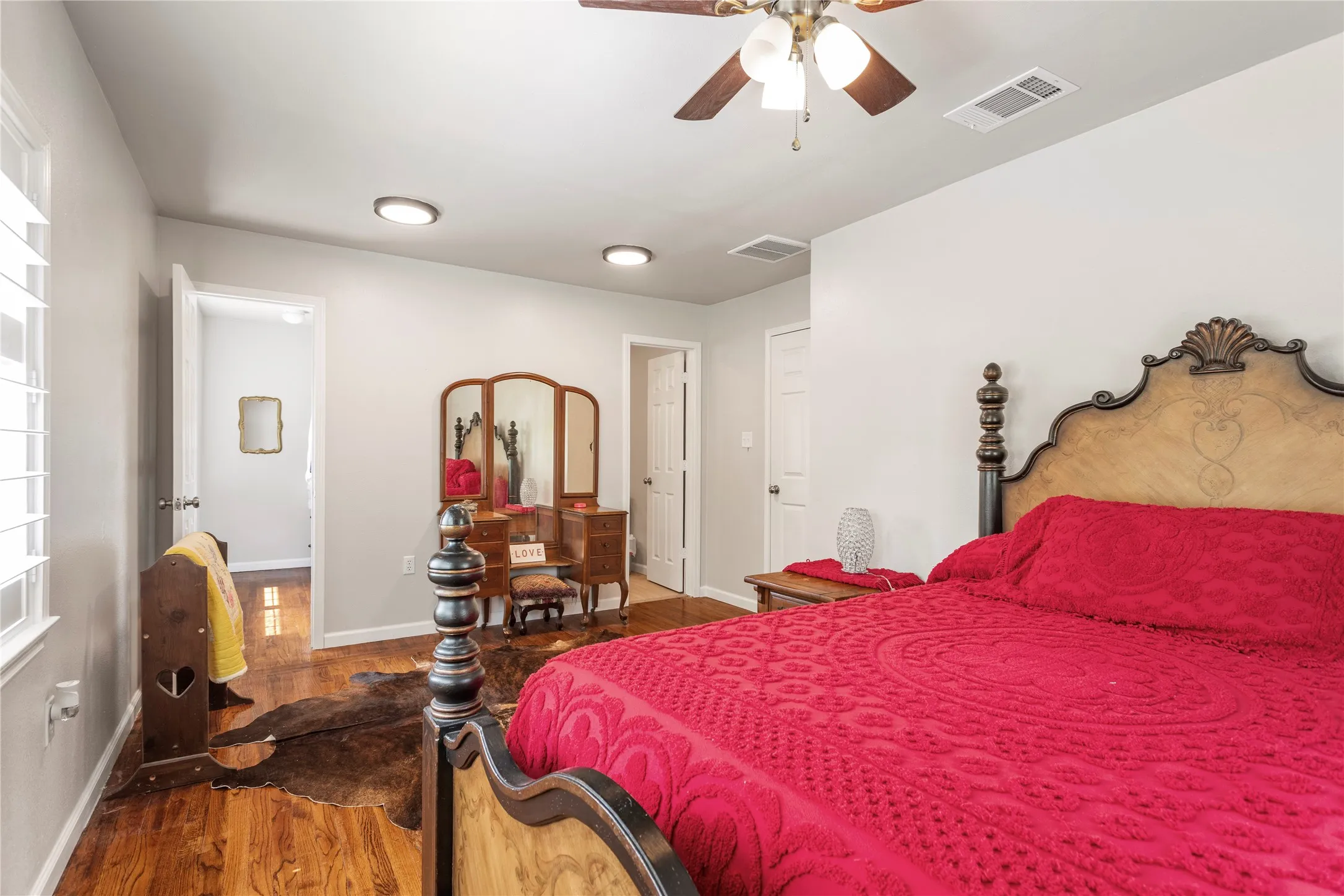 Single Family Residence For Sale in Van Zandt County , 1921 Fm 279, Ben Wheeler, Texas 75754, 3 Bedroom, 2 Bathroom, 2 Garage spaces, 1,943 Sqft, built in 1969, mls#21242159, Real Estate Agent in Ben Wheeler, Homes For Sale in Van Zandt county, Homes For Sale in Ben Wheeler, Realtor in Ben Wheeler Texas, Real Estate Brokerage Independent Realty Texas, Luminita Cordes Realtor