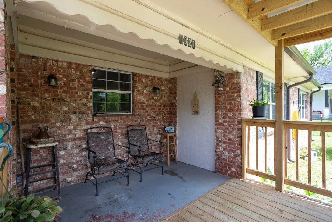 Single Family Residence For Sale in Van Zandt County , 1921 Fm 279, Ben Wheeler, Texas 75754, 3 Bedroom, 2 Bathroom, 2 Garage spaces, 1,943 Sqft, built in 1969, mls#21242159, Real Estate Agent in Ben Wheeler, Homes For Sale in Van Zandt county, Homes For Sale in Ben Wheeler, Realtor in Ben Wheeler Texas, Real Estate Brokerage Independent Realty Texas, Luminita Cordes Realtor