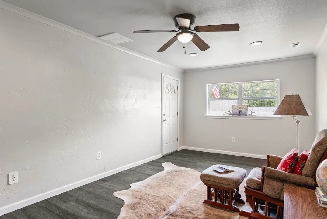 Single Family Residence For Sale in Van Zandt County , 1921 Fm 279, Ben Wheeler, Texas 75754, 3 Bedroom, 2 Bathroom, 2 Garage spaces, 1,943 Sqft, built in 1969, mls#21242159, Real Estate Agent in Ben Wheeler, Homes For Sale in Van Zandt county, Homes For Sale in Ben Wheeler, Realtor in Ben Wheeler Texas, Real Estate Brokerage Independent Realty Texas, Luminita Cordes Realtor