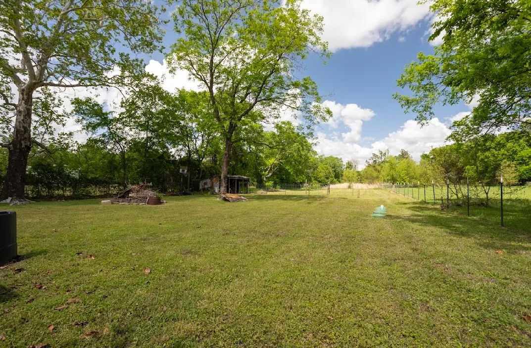 Single Family Residence For Sale in Van Zandt County , 1921 Fm 279, Ben Wheeler, Texas 75754, 3 Bedroom, 2 Bathroom, 2 Garage spaces, 1,943 Sqft, built in 1969, mls#21242159, Real Estate Agent in Ben Wheeler, Homes For Sale in Van Zandt county, Homes For Sale in Ben Wheeler, Realtor in Ben Wheeler Texas, Real Estate Brokerage Independent Realty Texas, Luminita Cordes Realtor