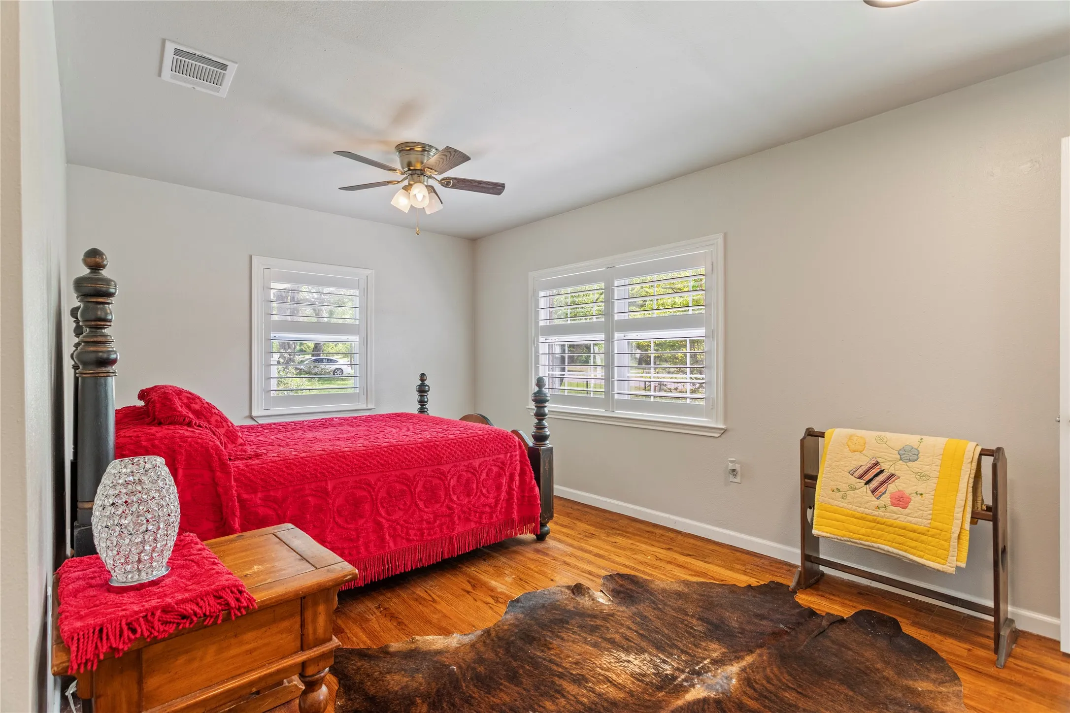 Single Family Residence For Sale in Van Zandt County , 1921 Fm 279, Ben Wheeler, Texas 75754, 3 Bedroom, 2 Bathroom, 2 Garage spaces, 1,943 Sqft, built in 1969, mls#21242159, Real Estate Agent in Ben Wheeler, Homes For Sale in Van Zandt county, Homes For Sale in Ben Wheeler, Realtor in Ben Wheeler Texas, Real Estate Brokerage Independent Realty Texas, Luminita Cordes Realtor