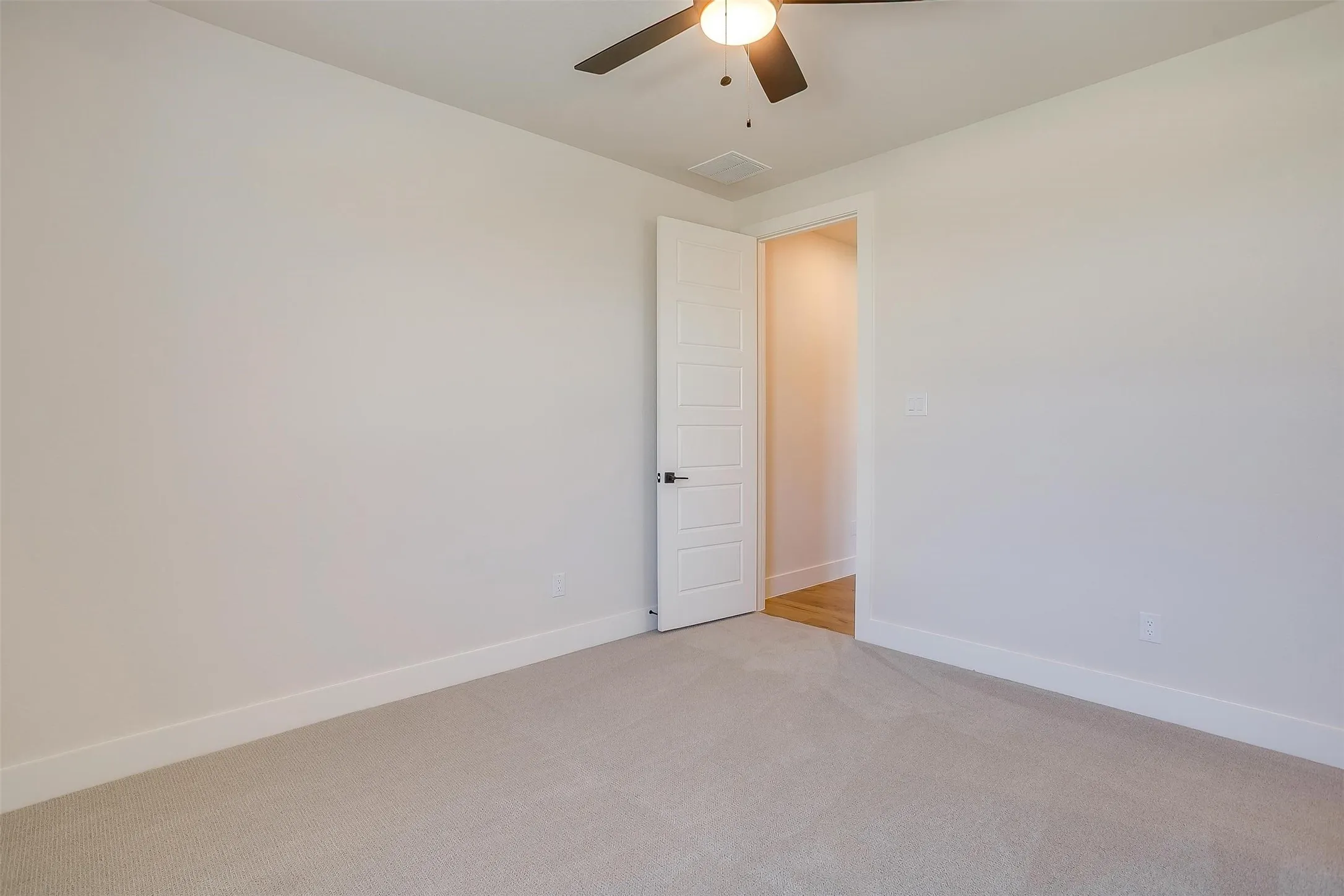 Single Family Residence For Sale in Tarrant County , 806 Feathergrass Court E, Haslet, Texas 76052, 3 Bedroom, 3 Bathroom, 3 Garage spaces, 3,040 Sqft, built in 2026, New Construction - Incomplete, mls#21242165, Real Estate Agent in Haslet, Homes For Sale in Tarrant county, Homes For Sale in Haslet, Realtor in Haslet Texas, Real Estate Brokerage Independent Realty Texas, Luminita Cordes Realtor