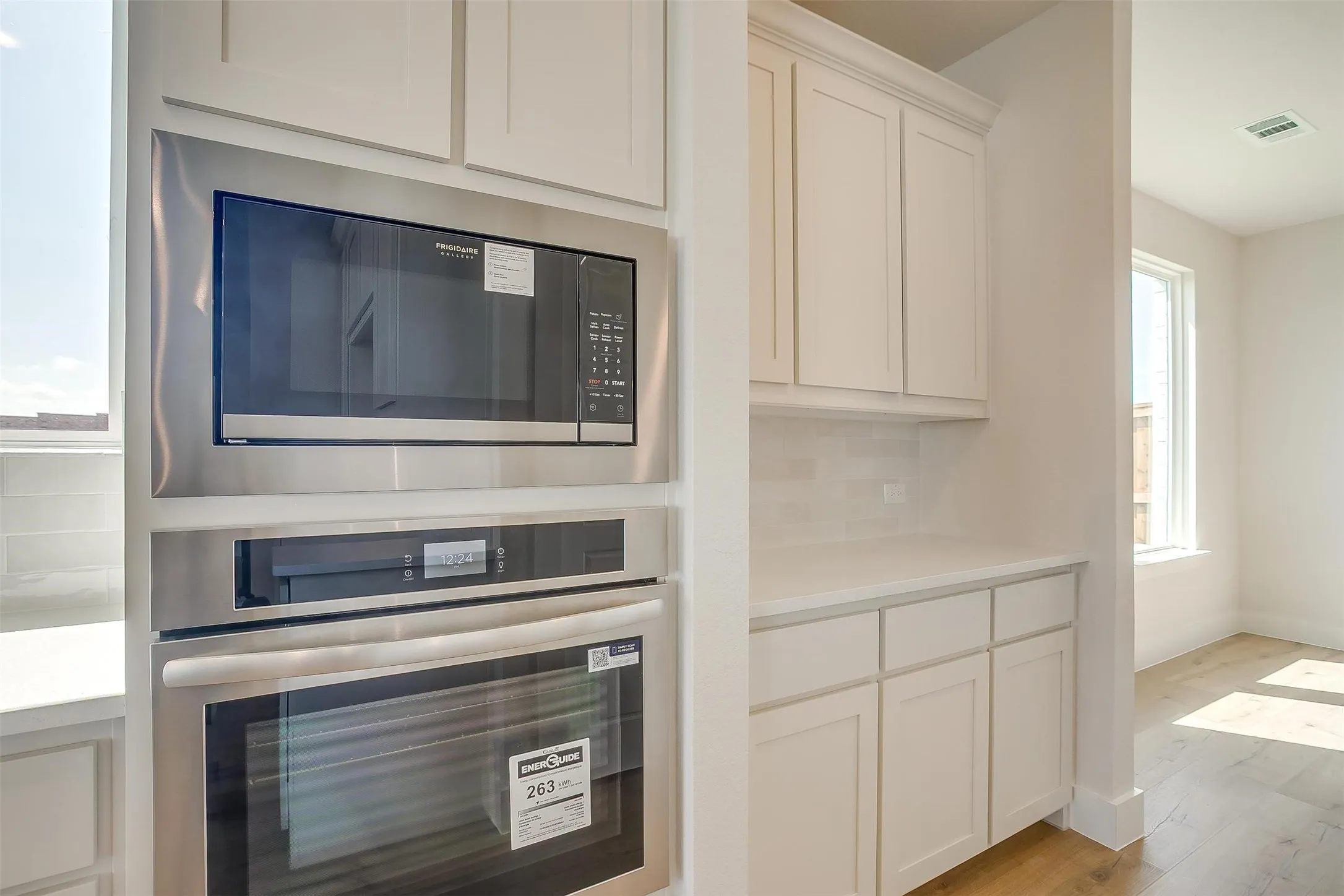 Single Family Residence For Sale in Tarrant County , 806 Feathergrass Court E, Haslet, Texas 76052, 3 Bedroom, 3 Bathroom, 3 Garage spaces, 3,040 Sqft, built in 2026, New Construction - Incomplete, mls#21242165, Real Estate Agent in Haslet, Homes For Sale in Tarrant county, Homes For Sale in Haslet, Realtor in Haslet Texas, Real Estate Brokerage Independent Realty Texas, Luminita Cordes Realtor