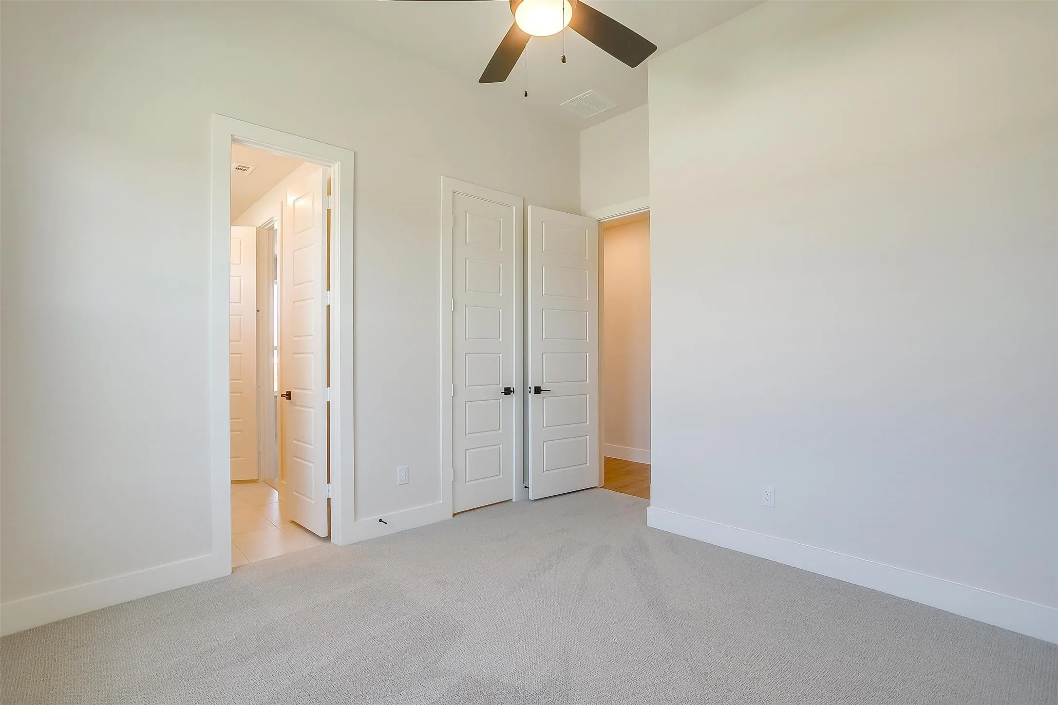 Single Family Residence For Sale in Tarrant County , 806 Feathergrass Court E, Haslet, Texas 76052, 3 Bedroom, 3 Bathroom, 3 Garage spaces, 3,040 Sqft, built in 2026, New Construction - Incomplete, mls#21242165, Real Estate Agent in Haslet, Homes For Sale in Tarrant county, Homes For Sale in Haslet, Realtor in Haslet Texas, Real Estate Brokerage Independent Realty Texas, Luminita Cordes Realtor